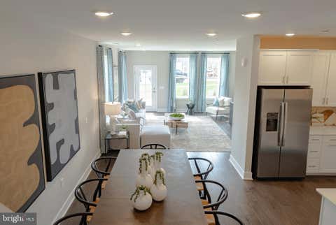 Condo For Sale - 176 Leona Stewart Ln<br/> PENNINGTON, NJ 08534