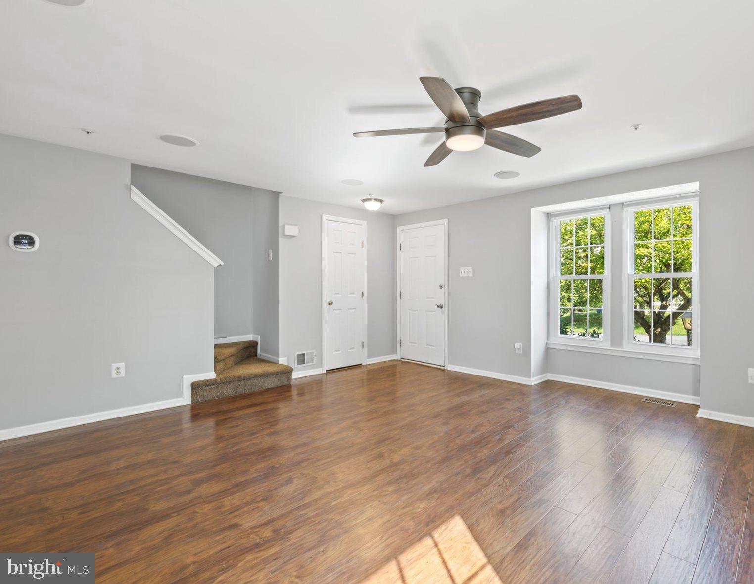 806 LILAC COURT