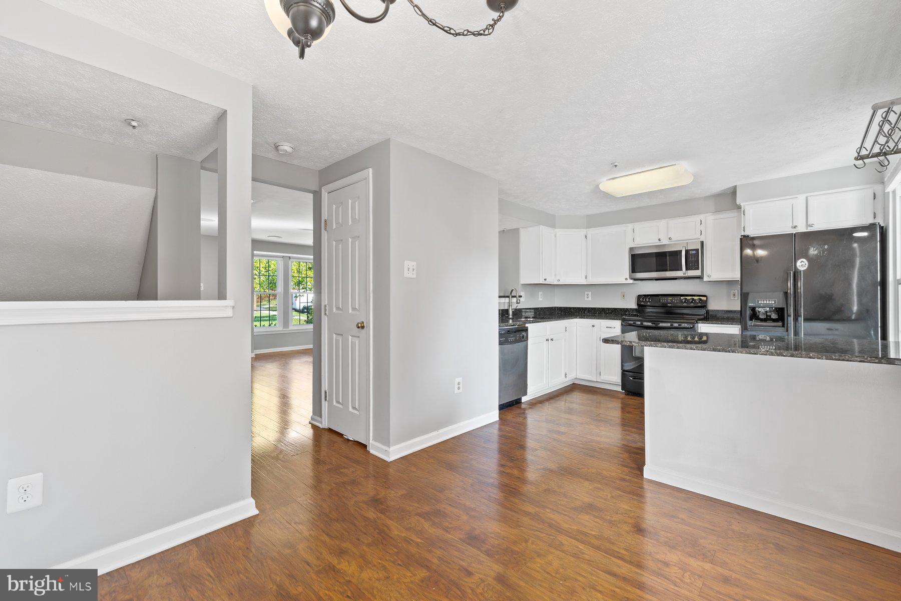 806 LILAC COURT