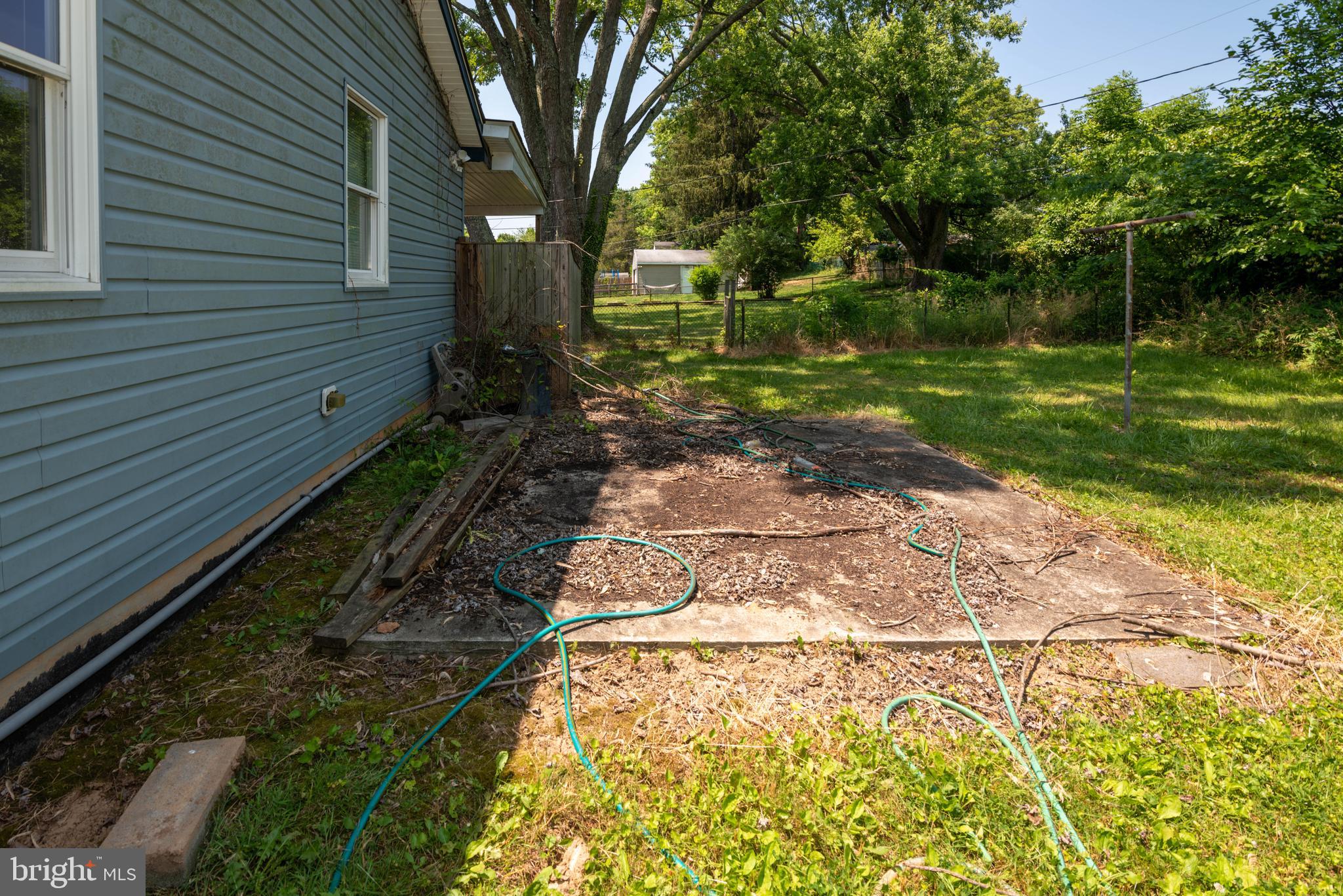 SUBURBIA - Residential