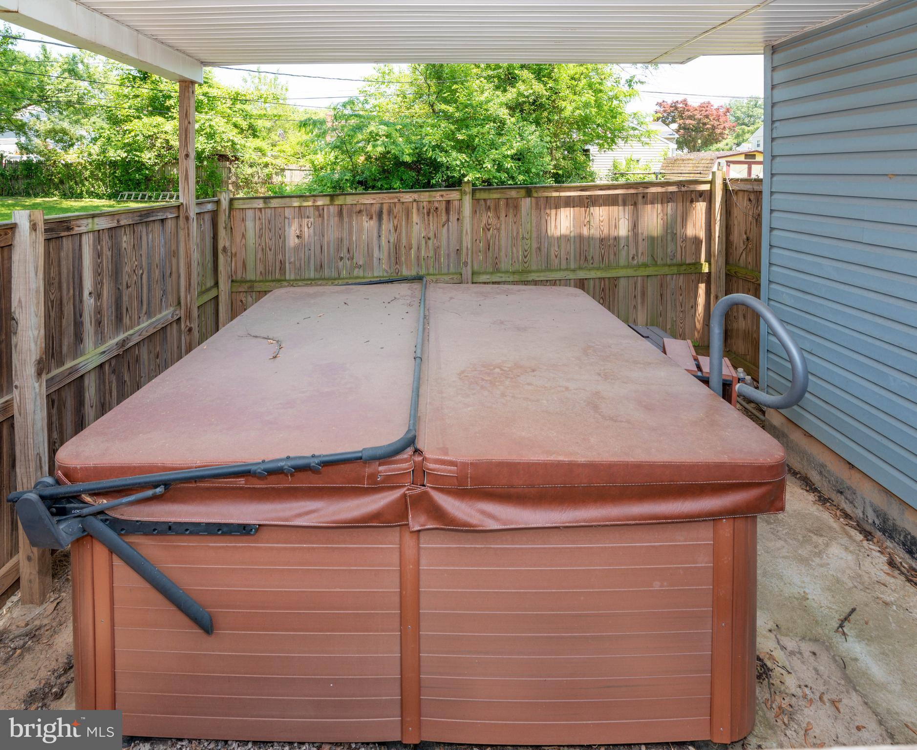 SUBURBIA - Residential