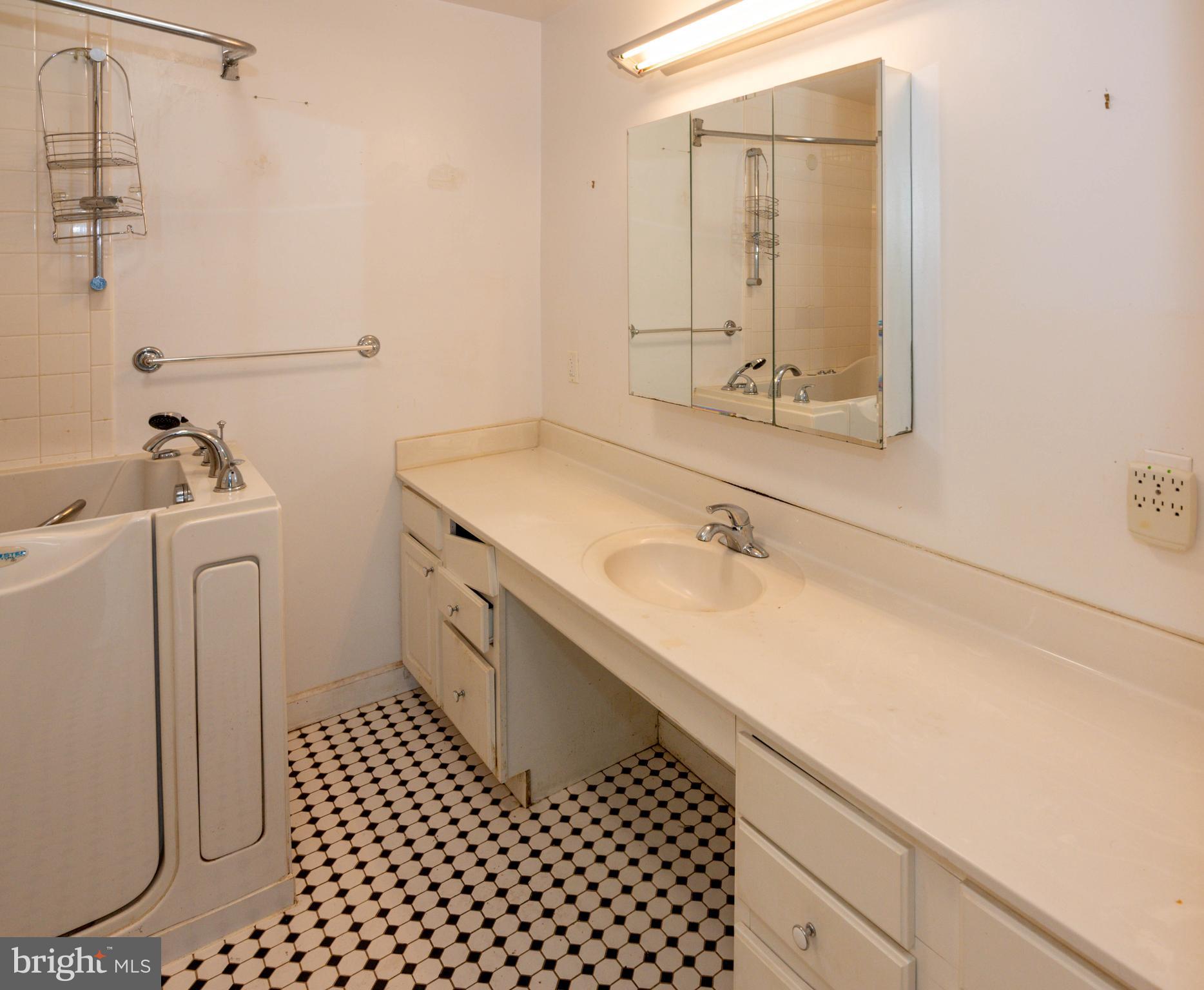 SUBURBIA - Residential