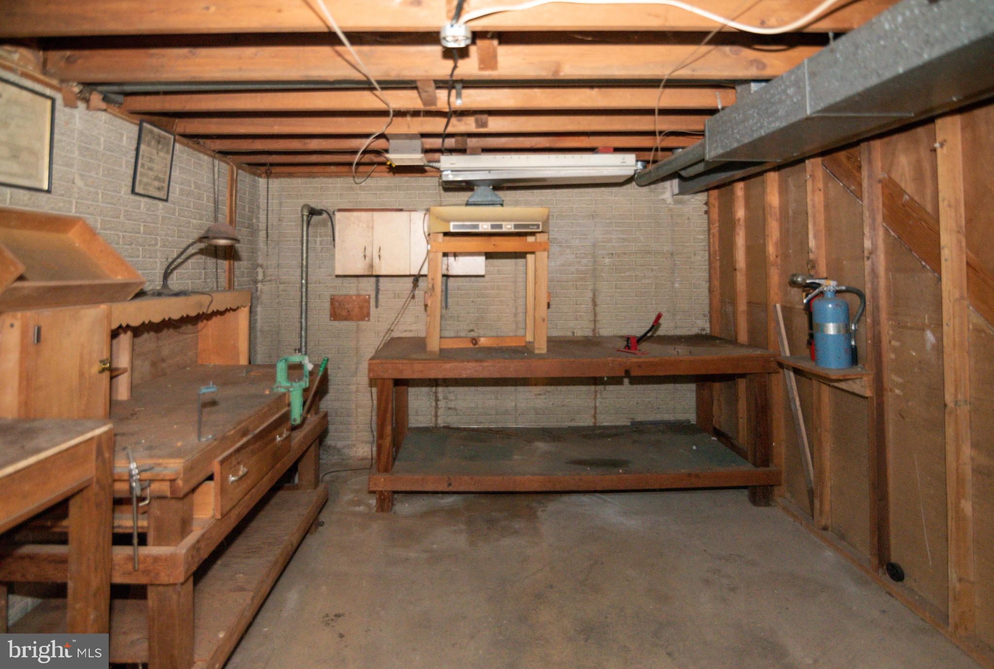 SUBURBIA - Residential