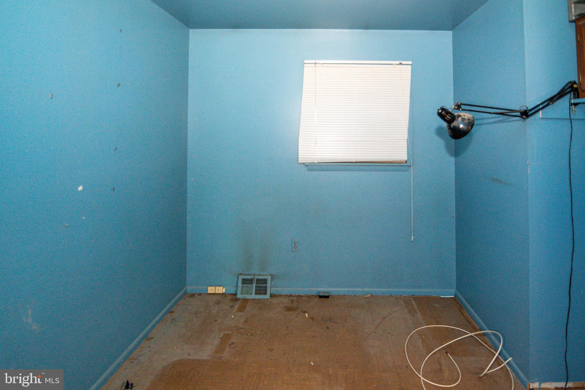 SUBURBIA - Residential