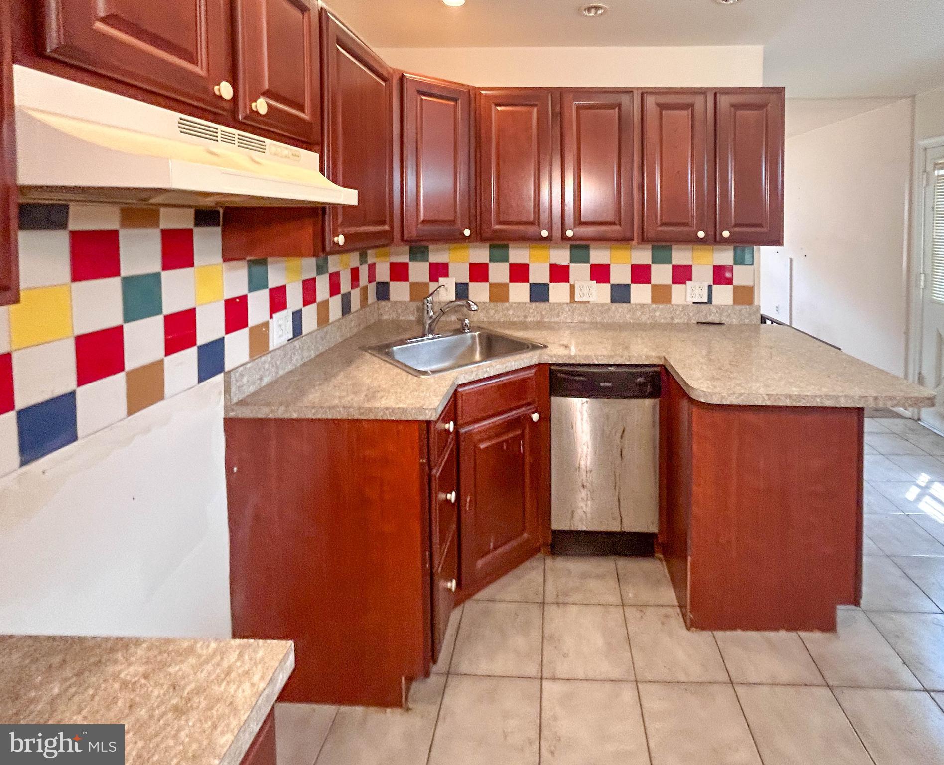 SUBURBIA - Residential