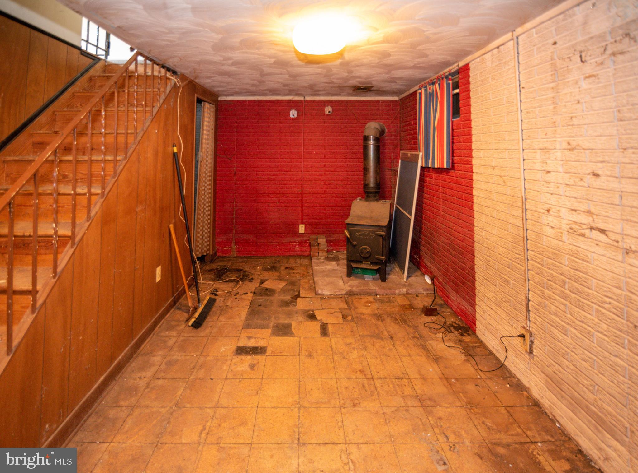 SUBURBIA - Residential