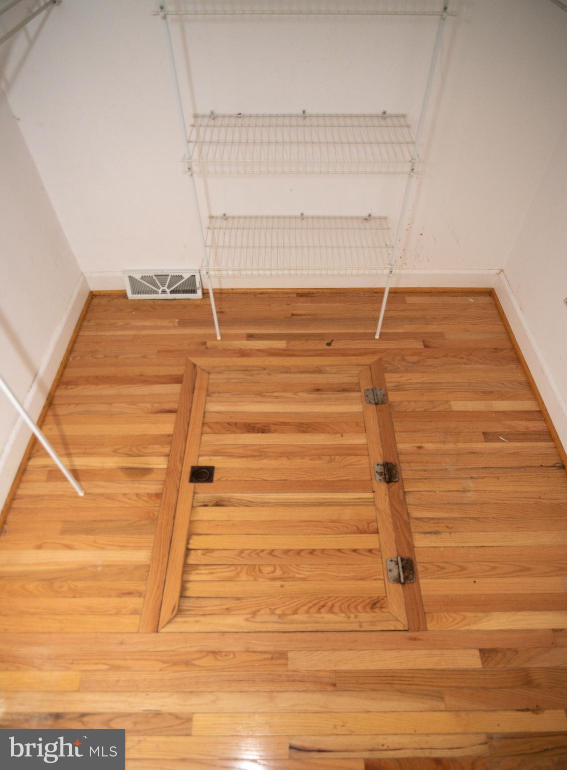 SUBURBIA - Residential