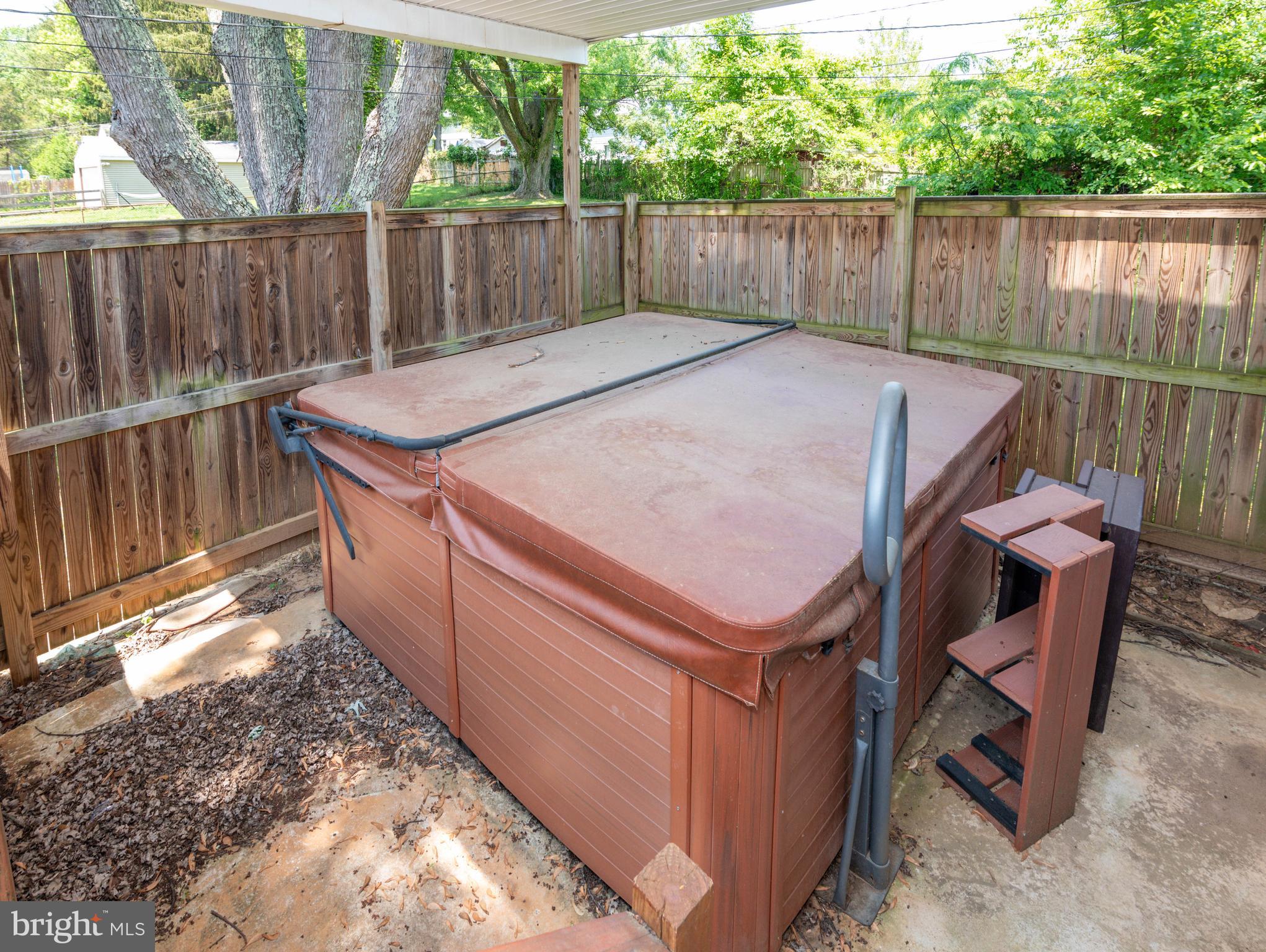 SUBURBIA - Residential