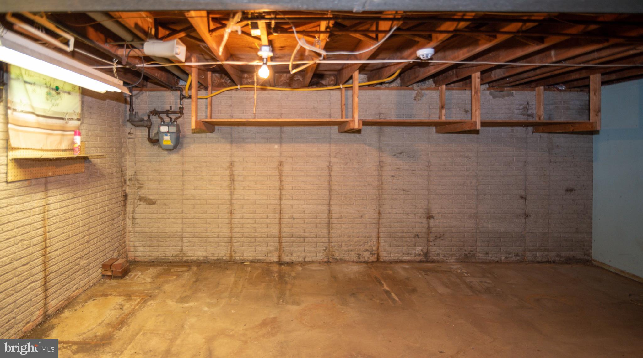 SUBURBIA - Residential