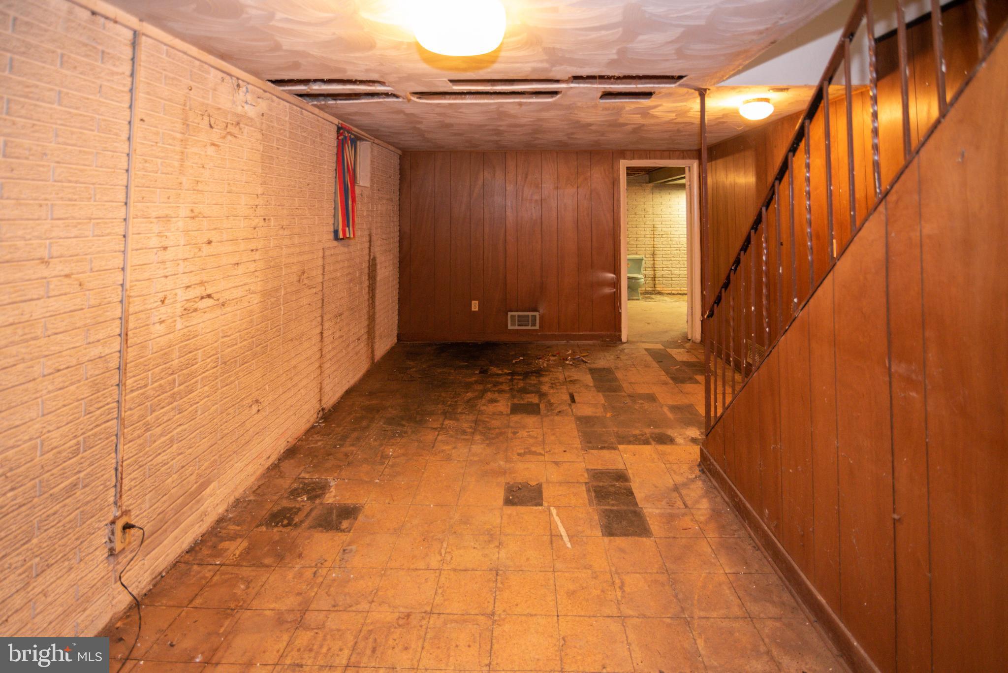 SUBURBIA - Residential