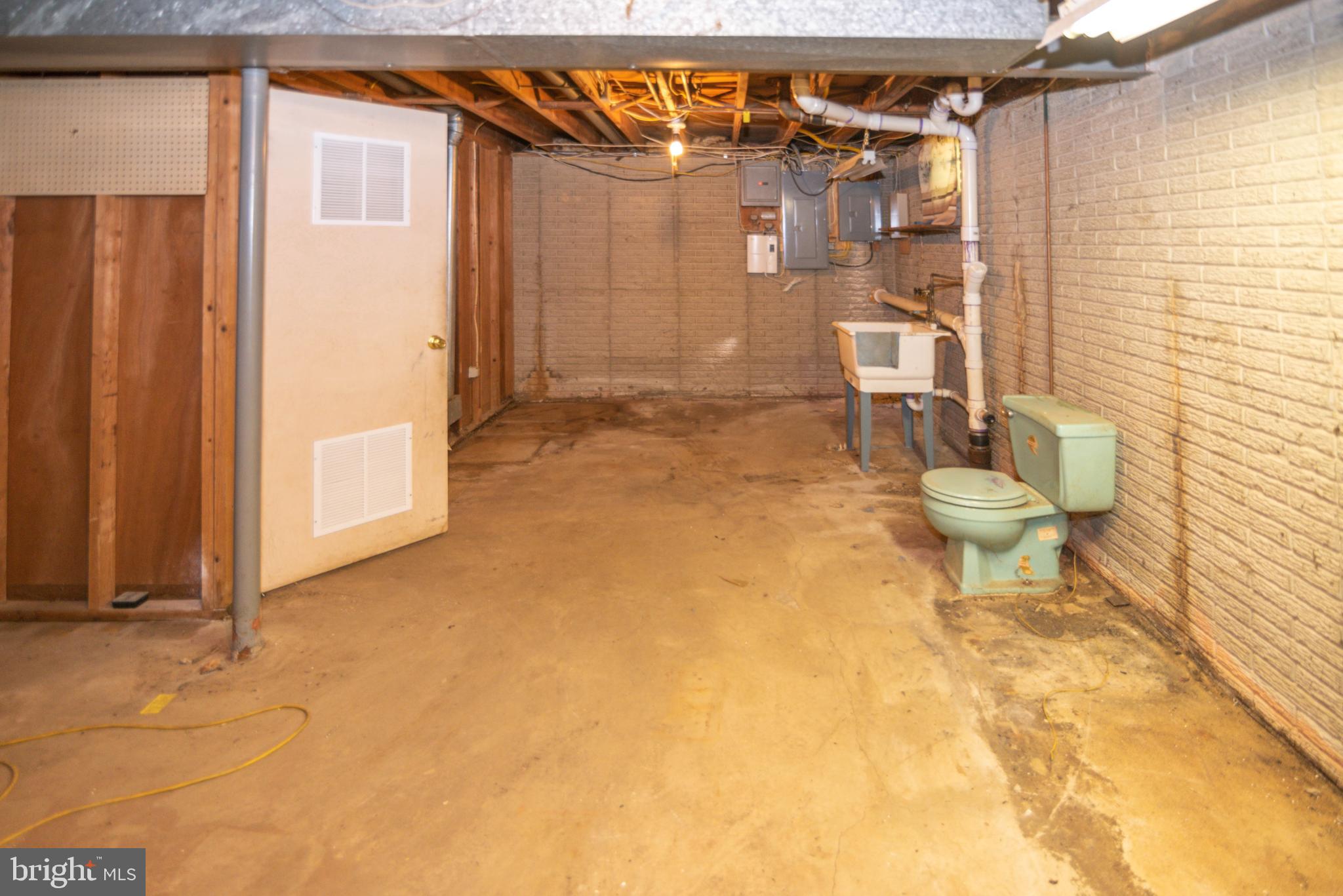 SUBURBIA - Residential