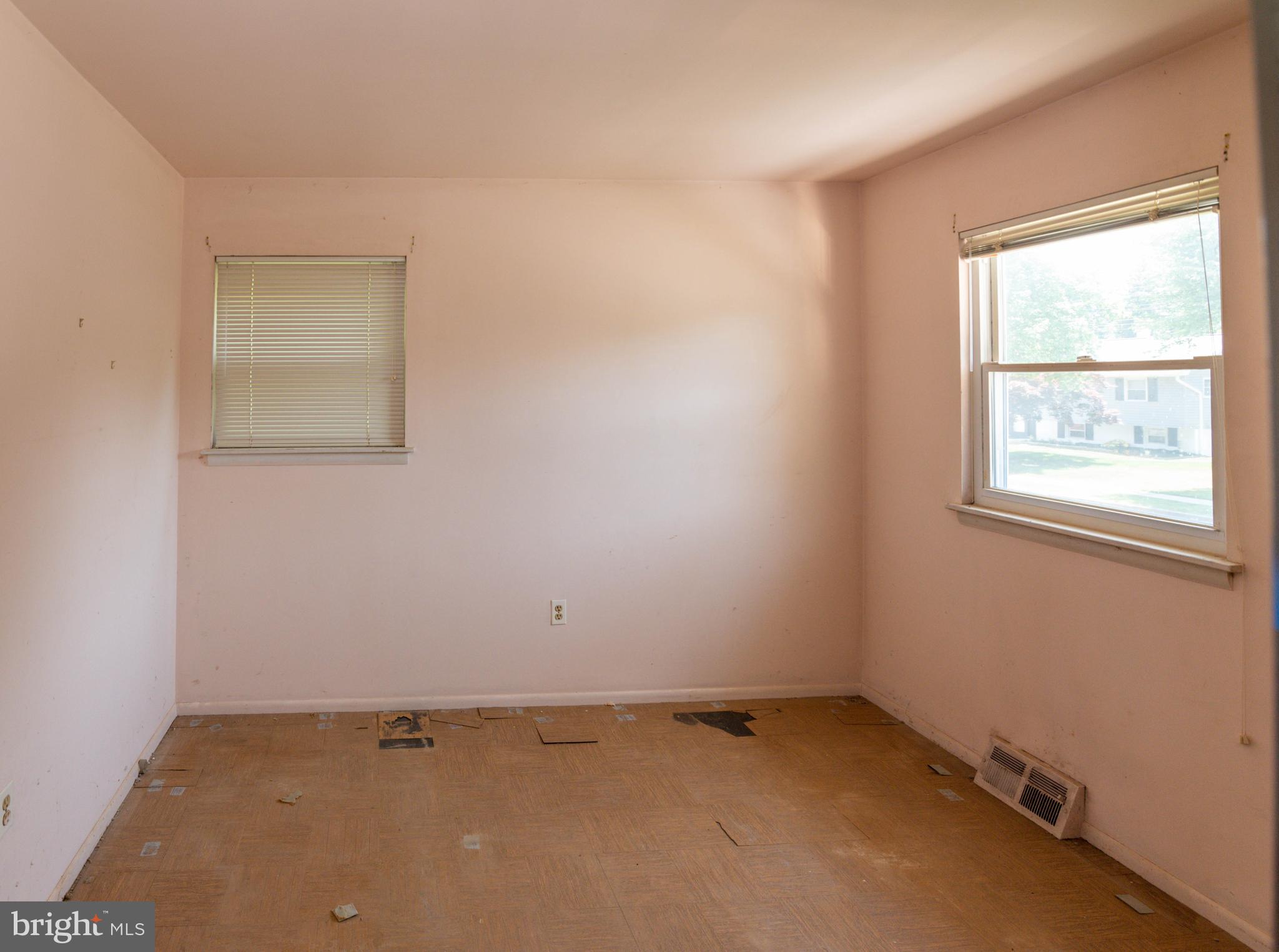 SUBURBIA - Residential