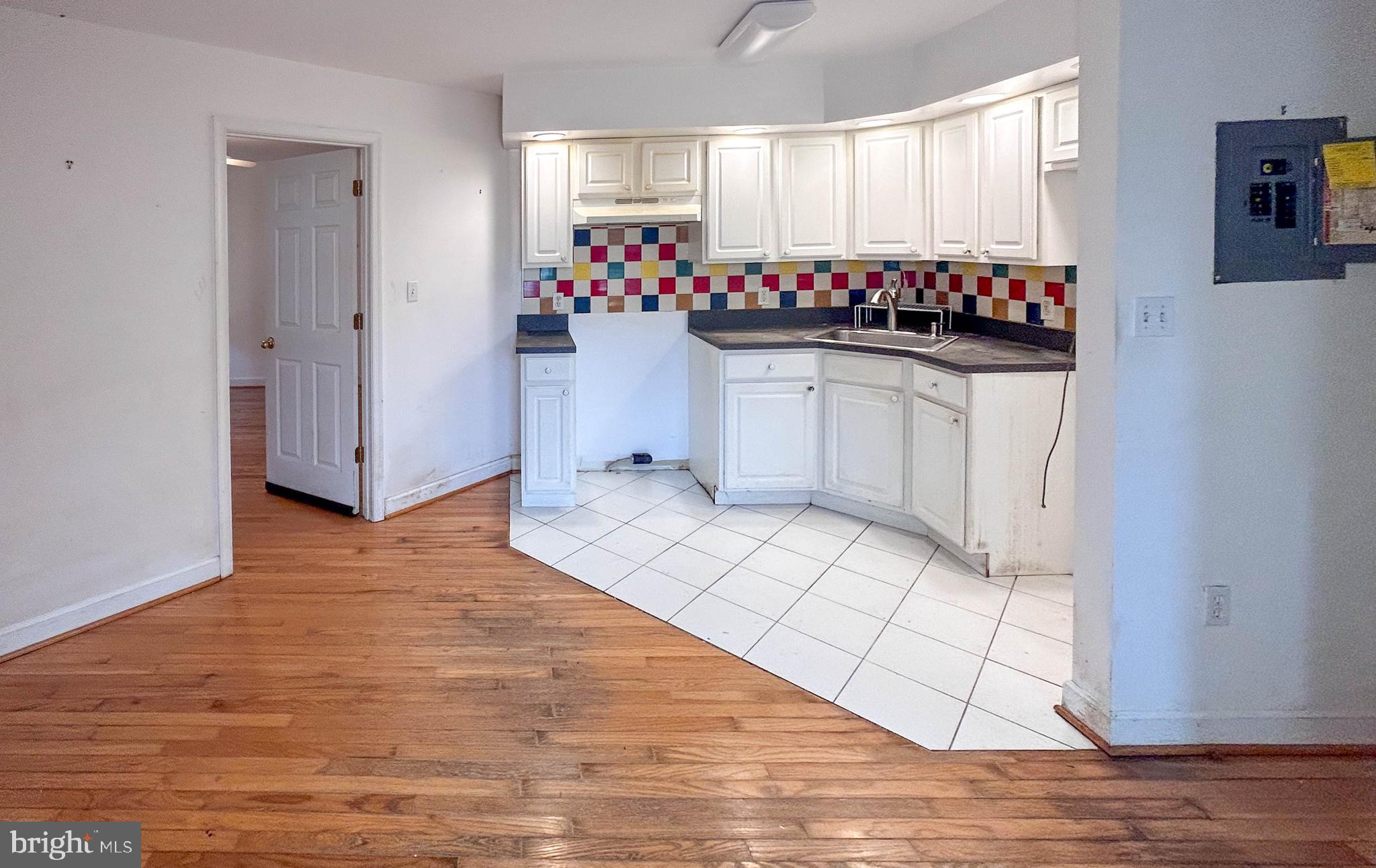 SUBURBIA - Residential