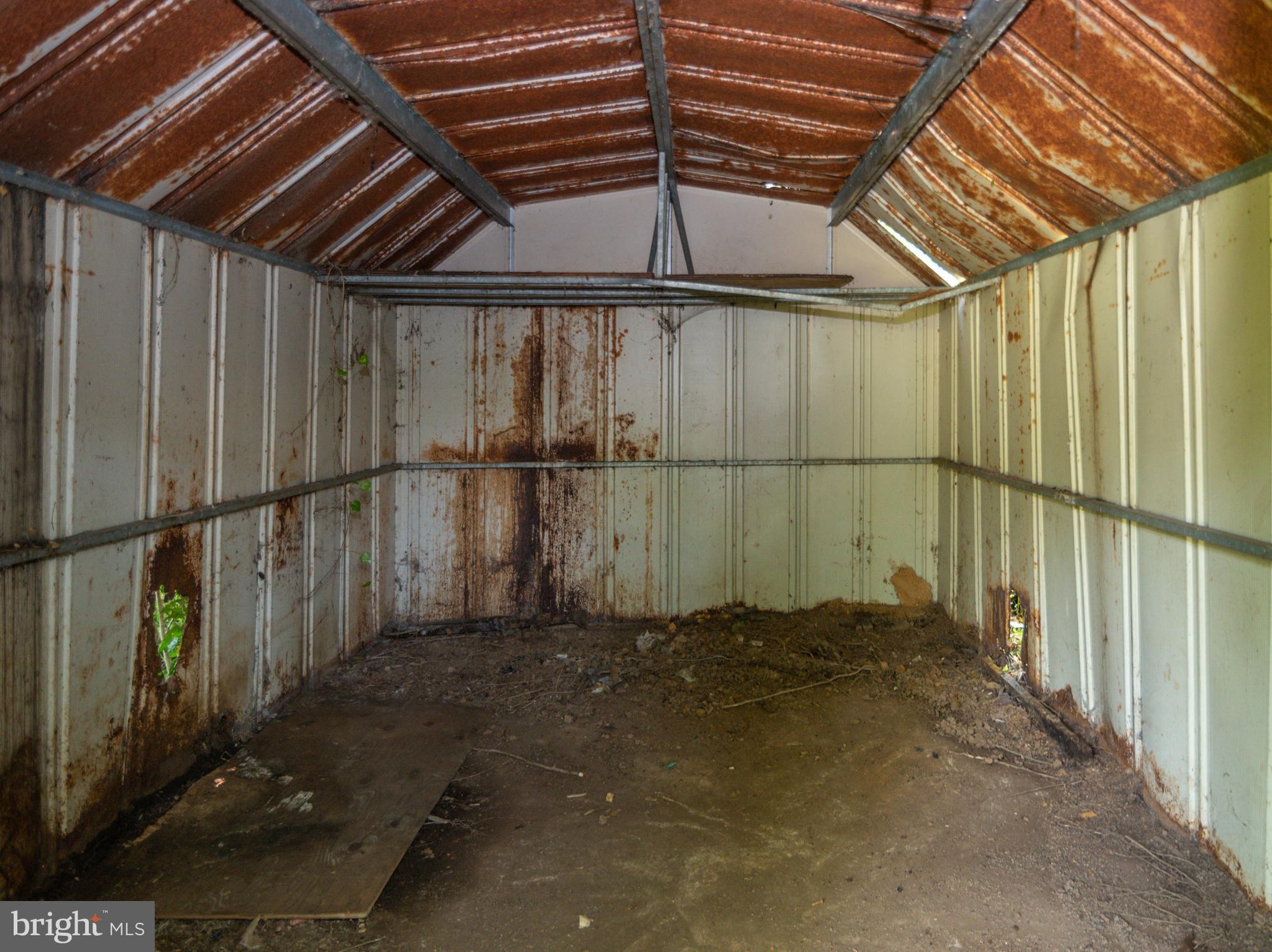 SUBURBIA - Residential