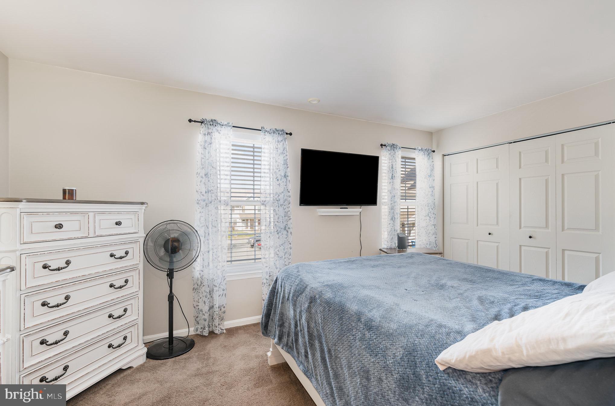 BUTTONWOODS - Residential