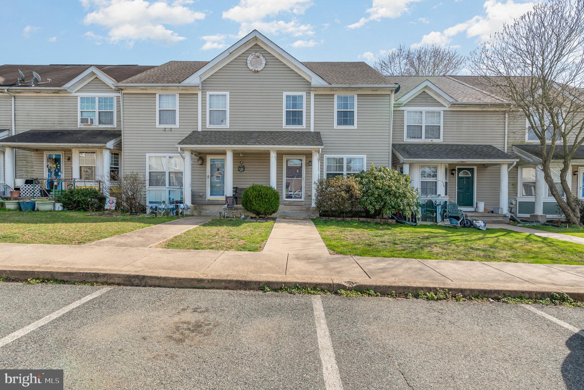 BUTTONWOODS - Residential