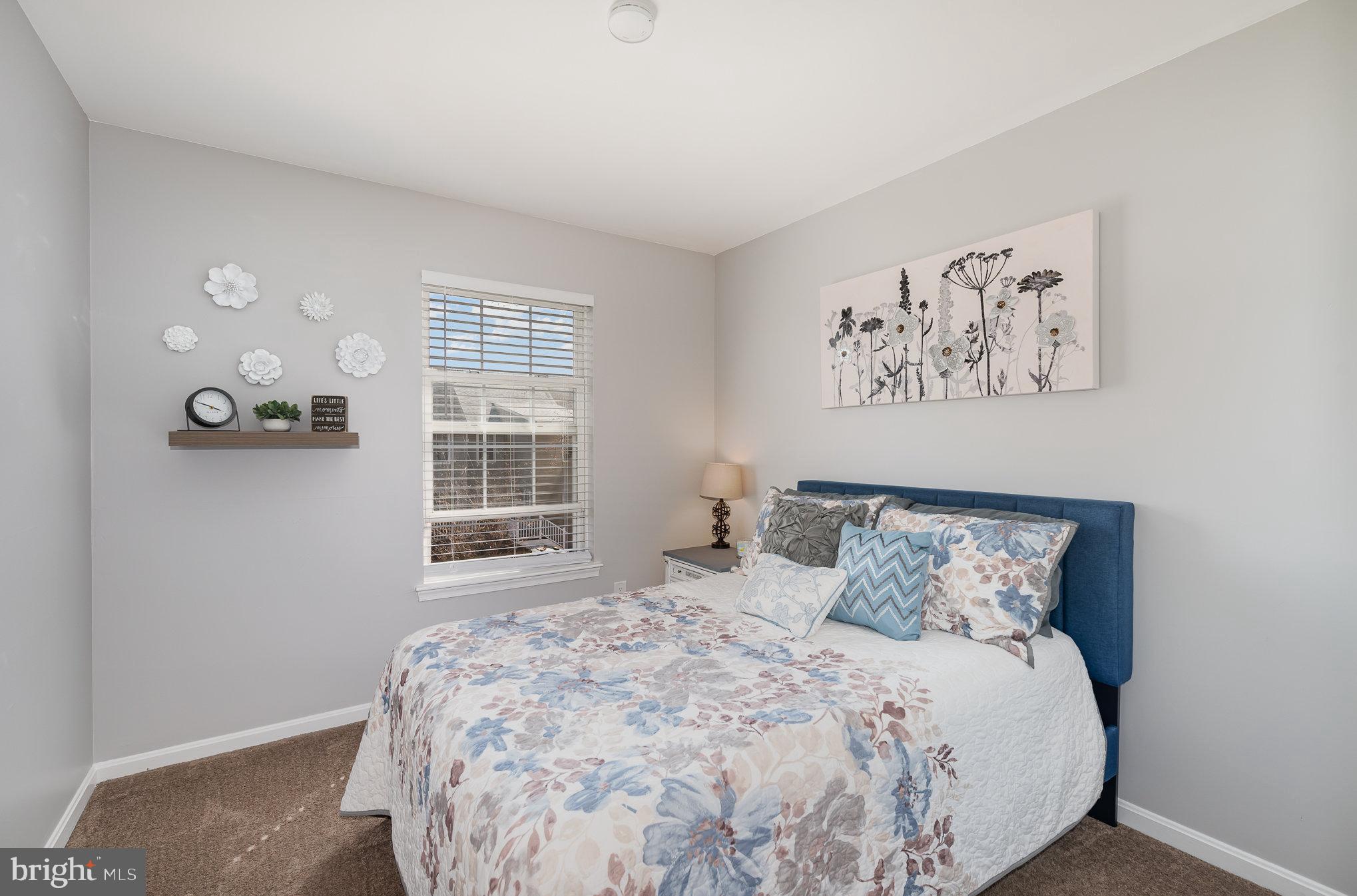 BUTTONWOODS - Residential