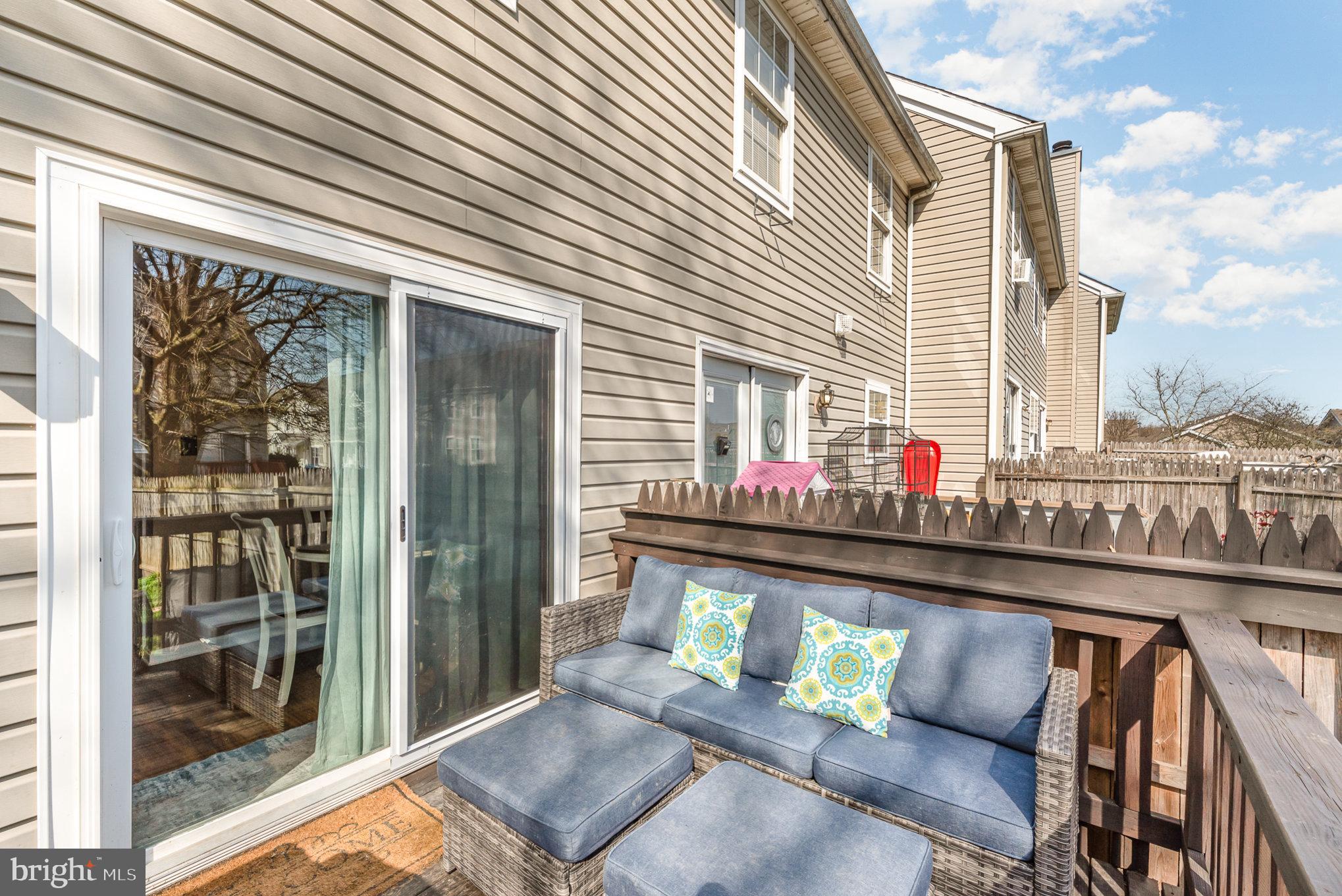 BUTTONWOODS - Residential