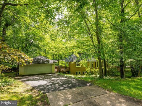 Photo of 9411 Garden Court, POTOMAC, MD 20854 (MLS # MDMC2183602)