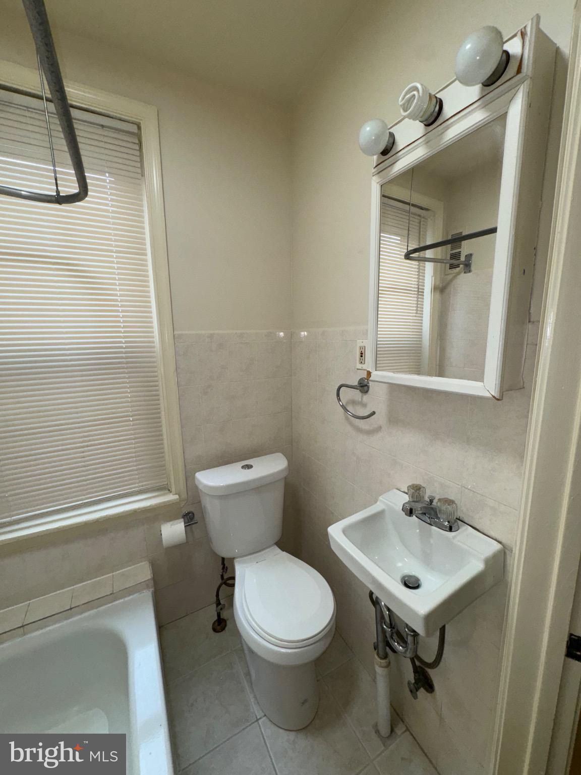 PHILADELPHIA (SOUTH) - Residential Lease