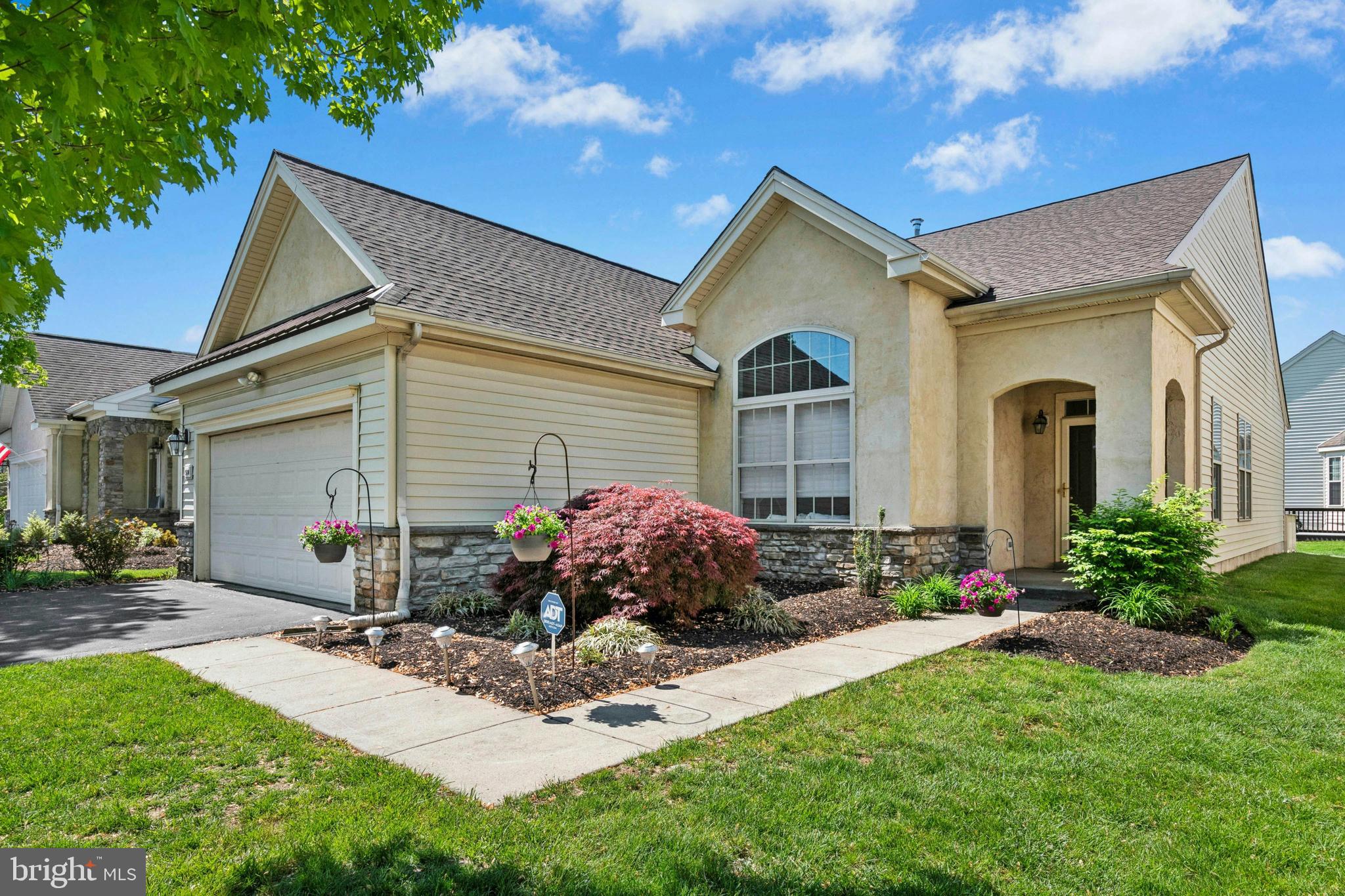 HERITAGE CR ESTS - Residential