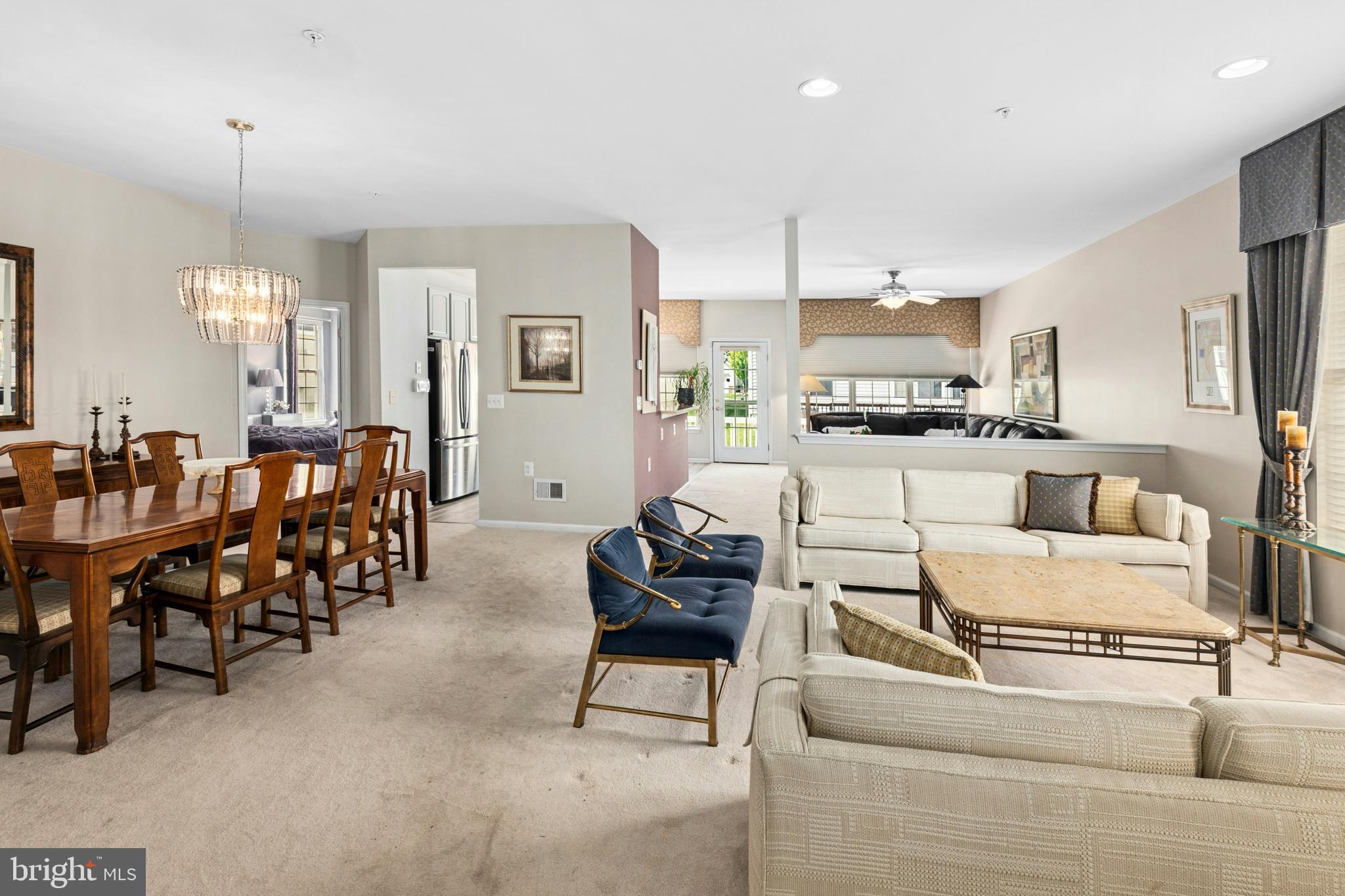 HERITAGE CR ESTS - Residential