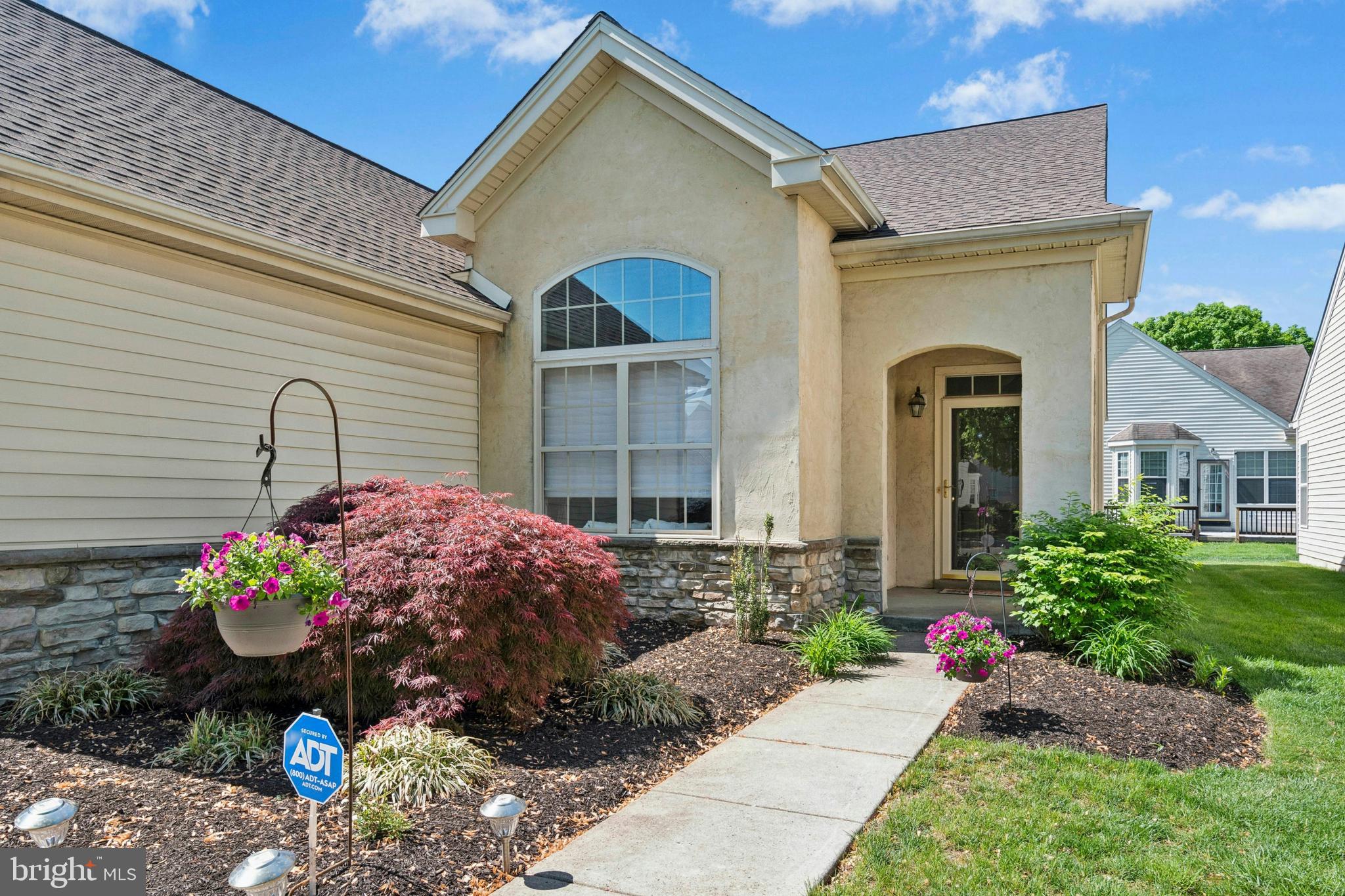 HERITAGE CR ESTS - Residential