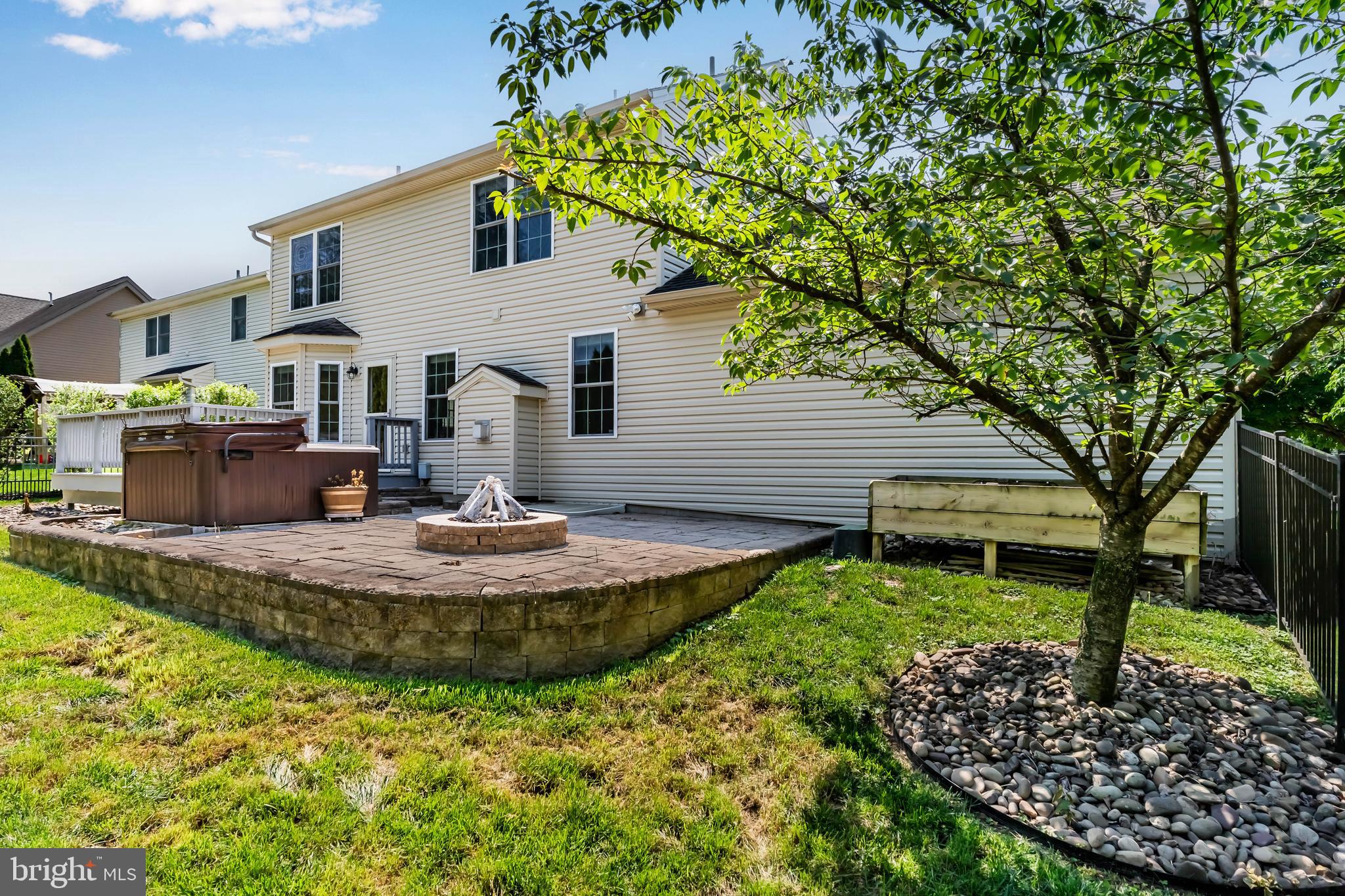 112 HILLTOP COURT