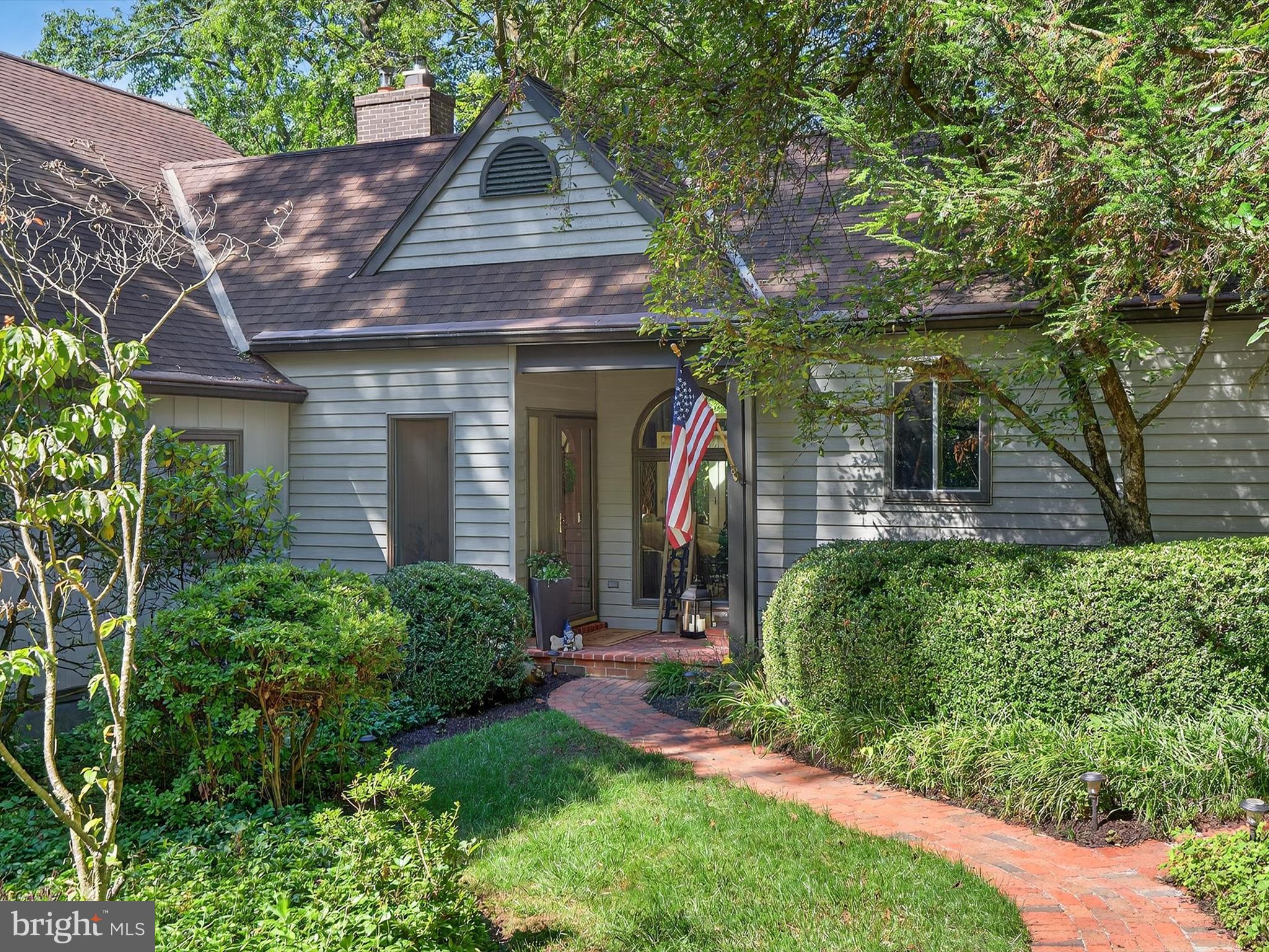 595 NETZLEY DRIVE