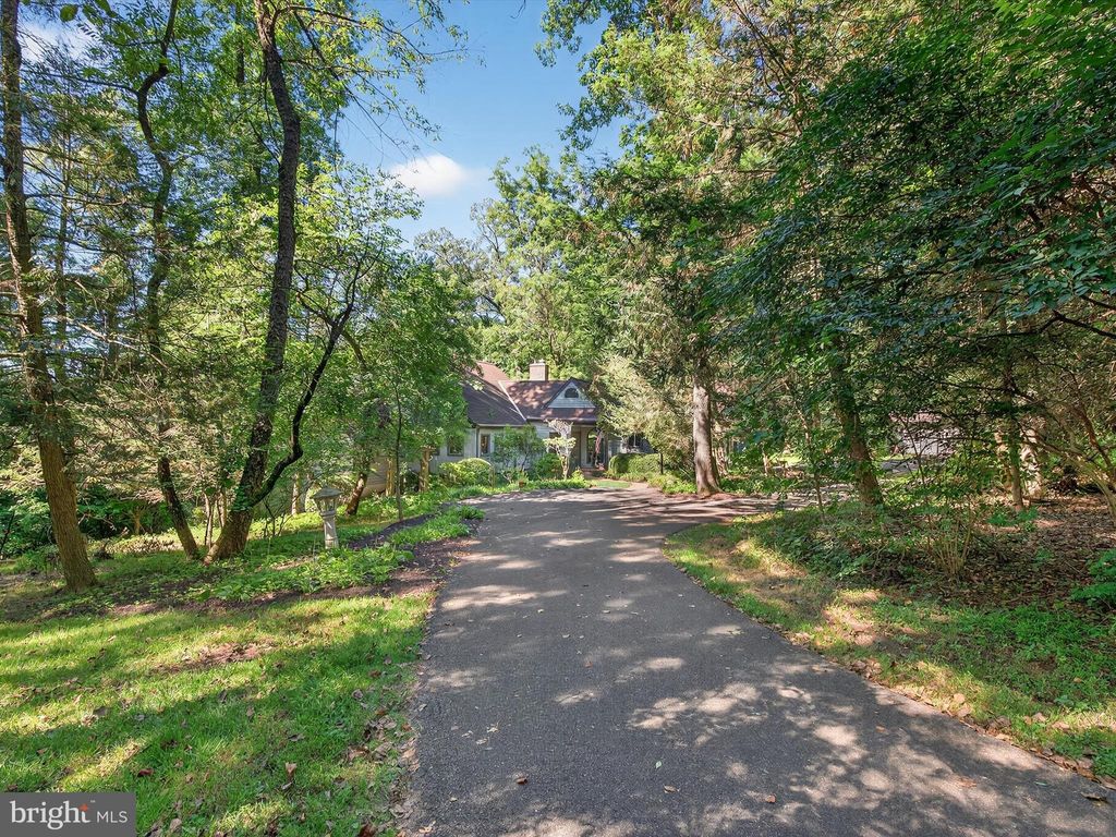 Photo of 595 Netzley Drive, DENVER, PA 17517 (MLS # PALA2075436)