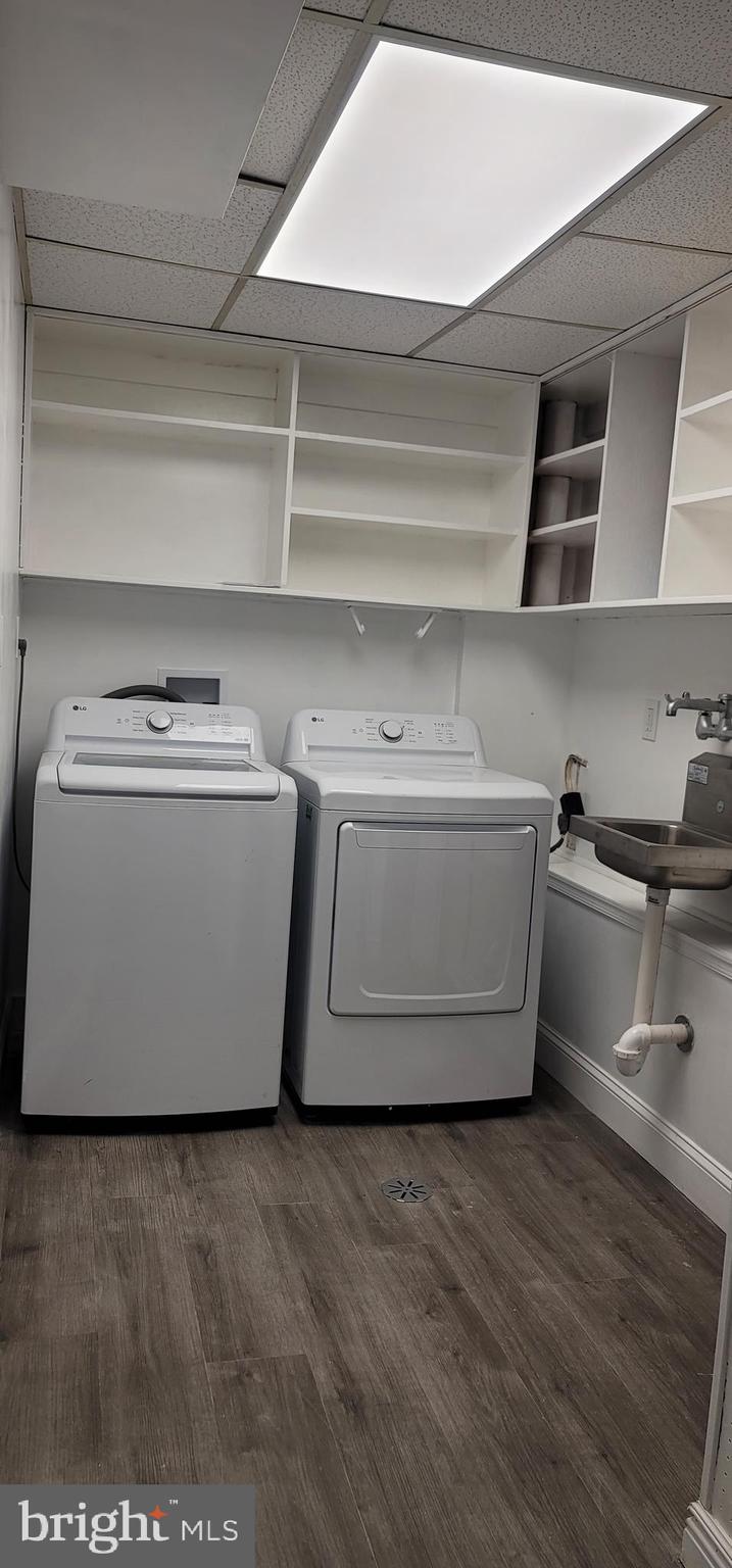 LONDON TOWNE - Residential