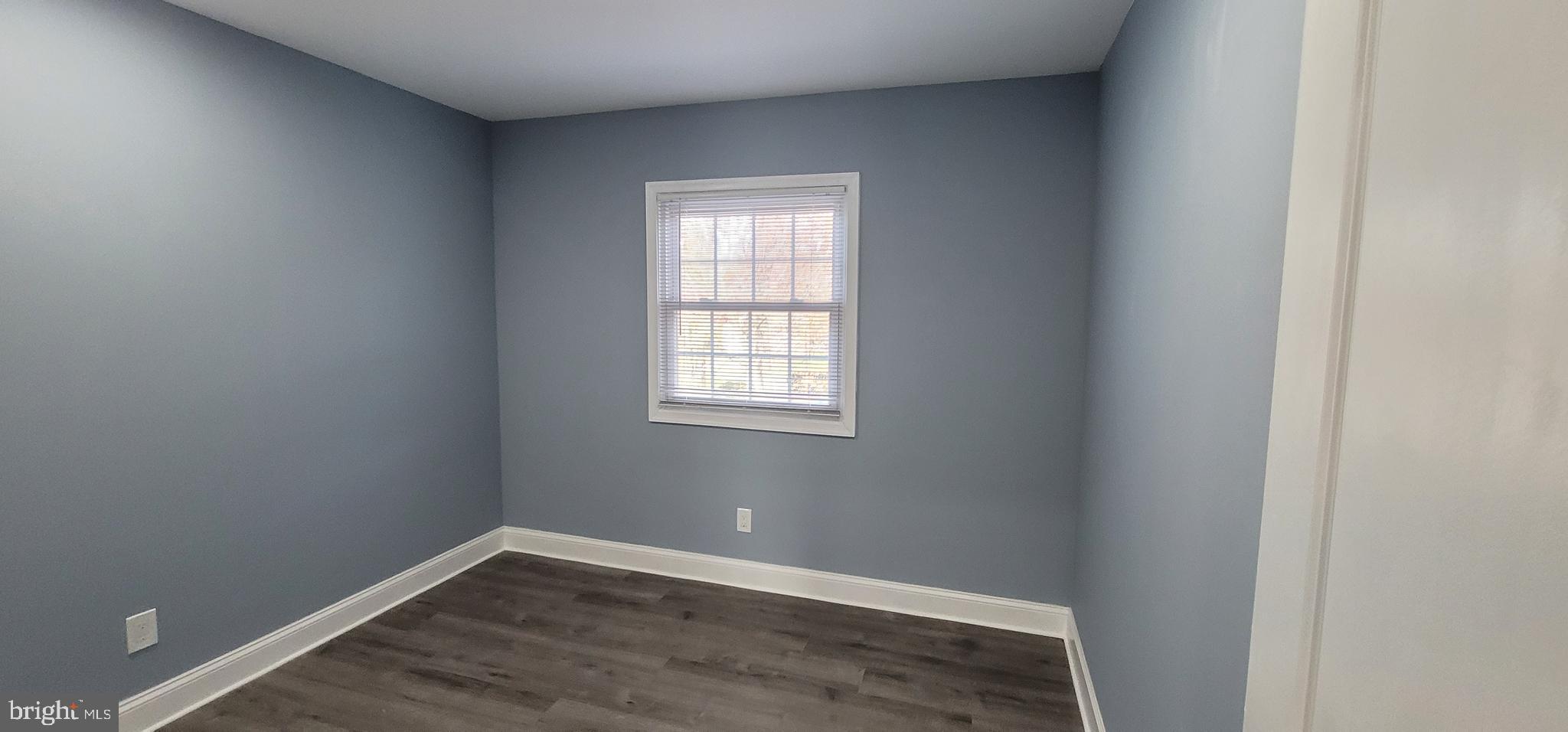 LONDON TOWNE - Residential