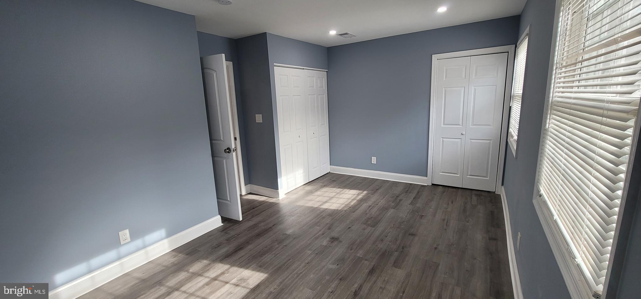 LONDON TOWNE - Residential