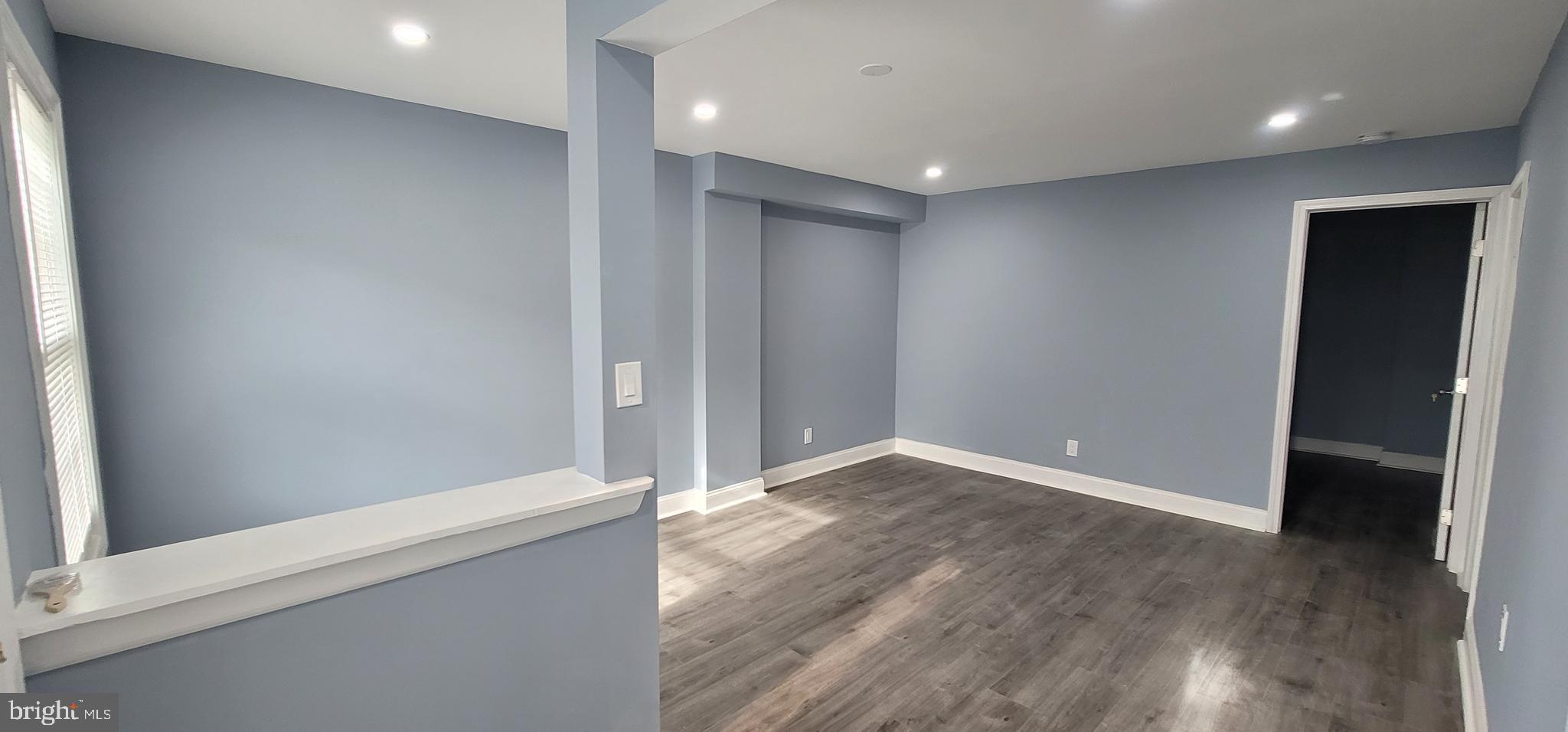 LONDON TOWNE - Residential