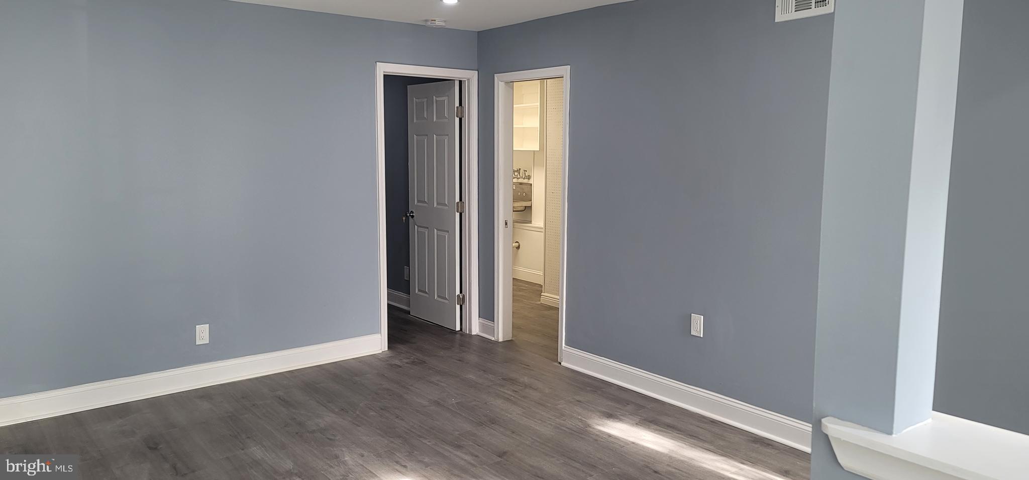 LONDON TOWNE - Residential