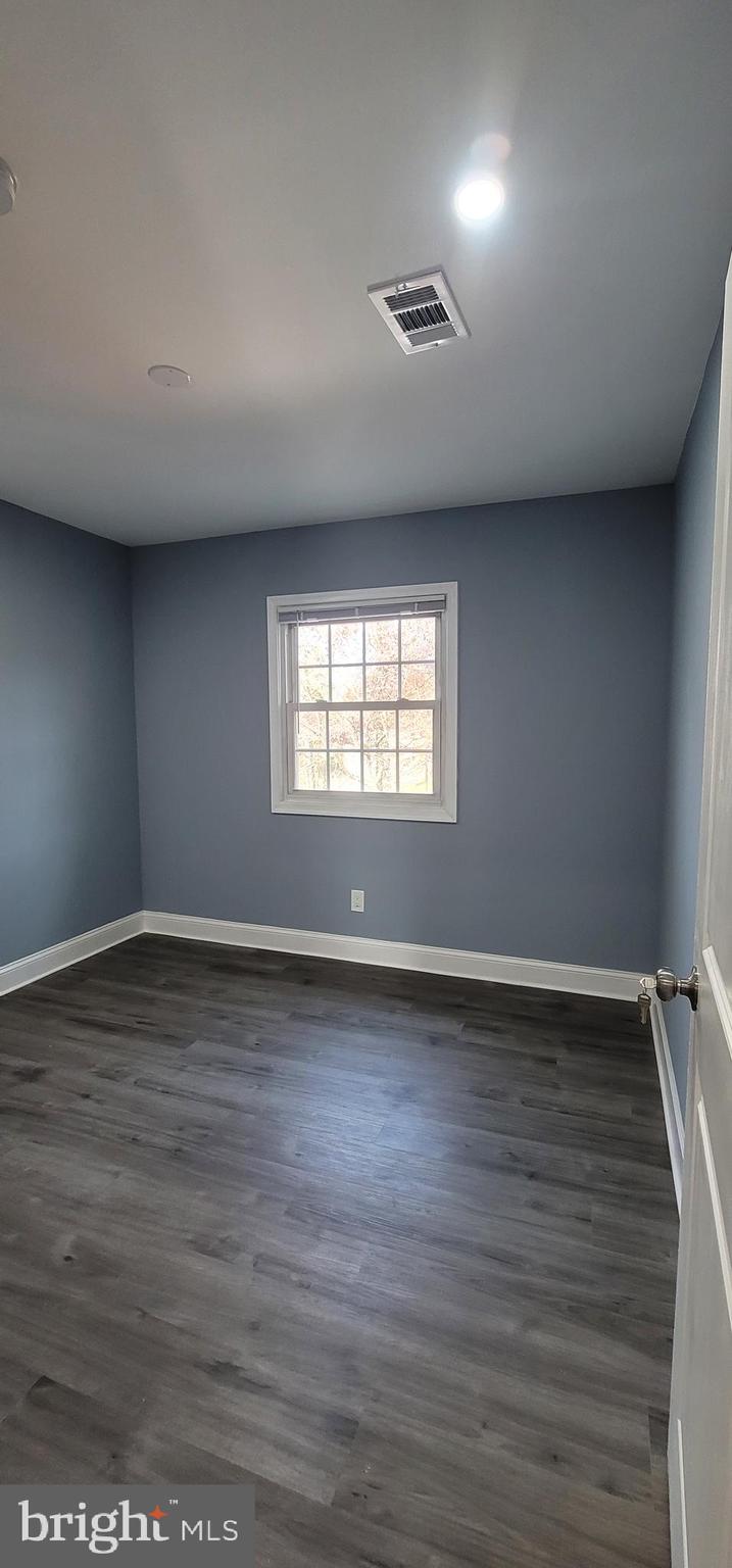 LONDON TOWNE - Residential