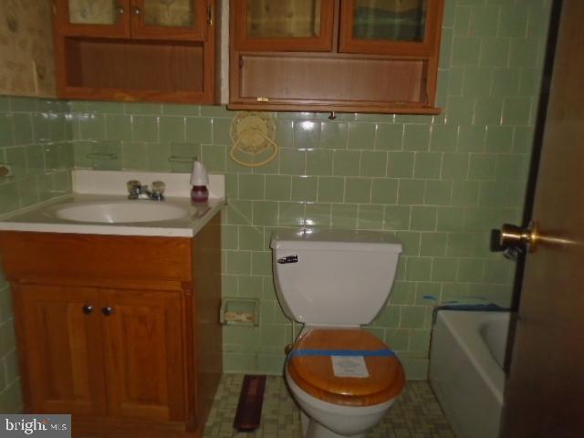 VILLAGE OF OLDE MILL - Residential