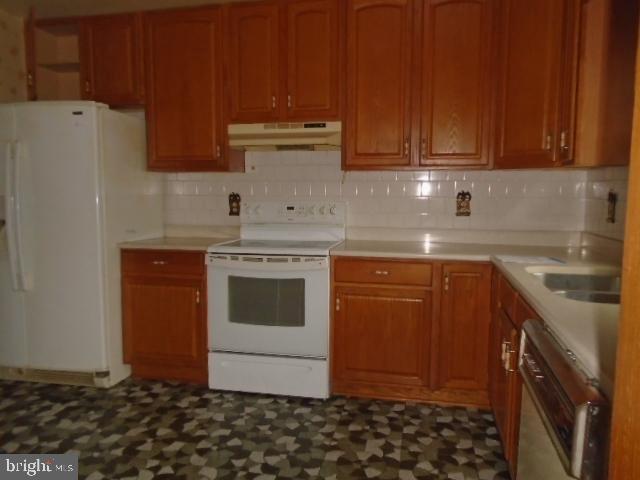 VILLAGE OF OLDE MILL - Residential