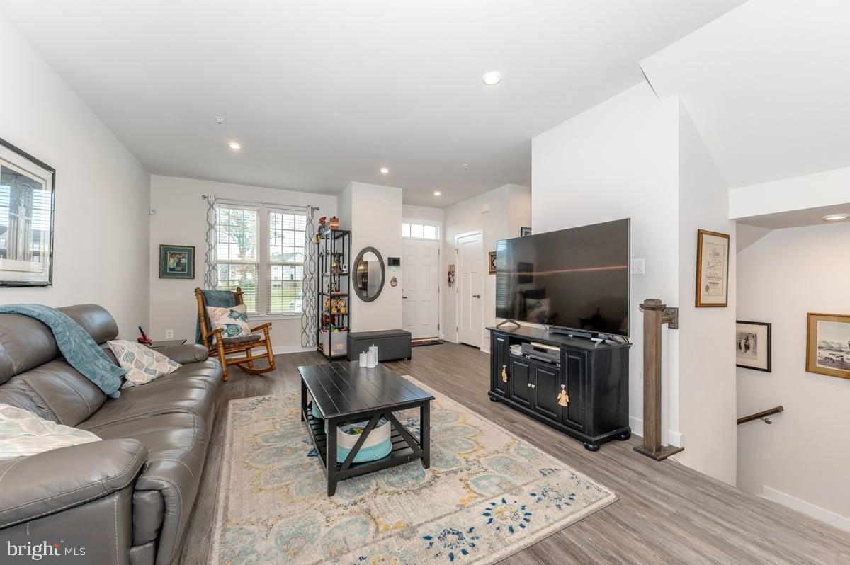 LAKE LINGANORE EAGLEHEAD - Residential