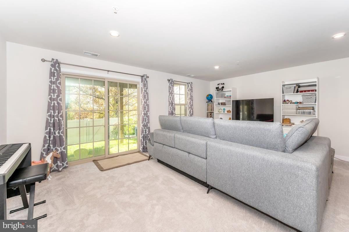 LAKE LINGANORE EAGLEHEAD - Residential