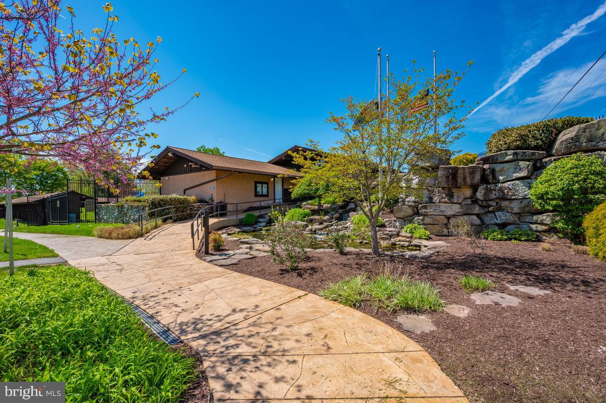 LAKE LINGANORE EAGLEHEAD - Residential