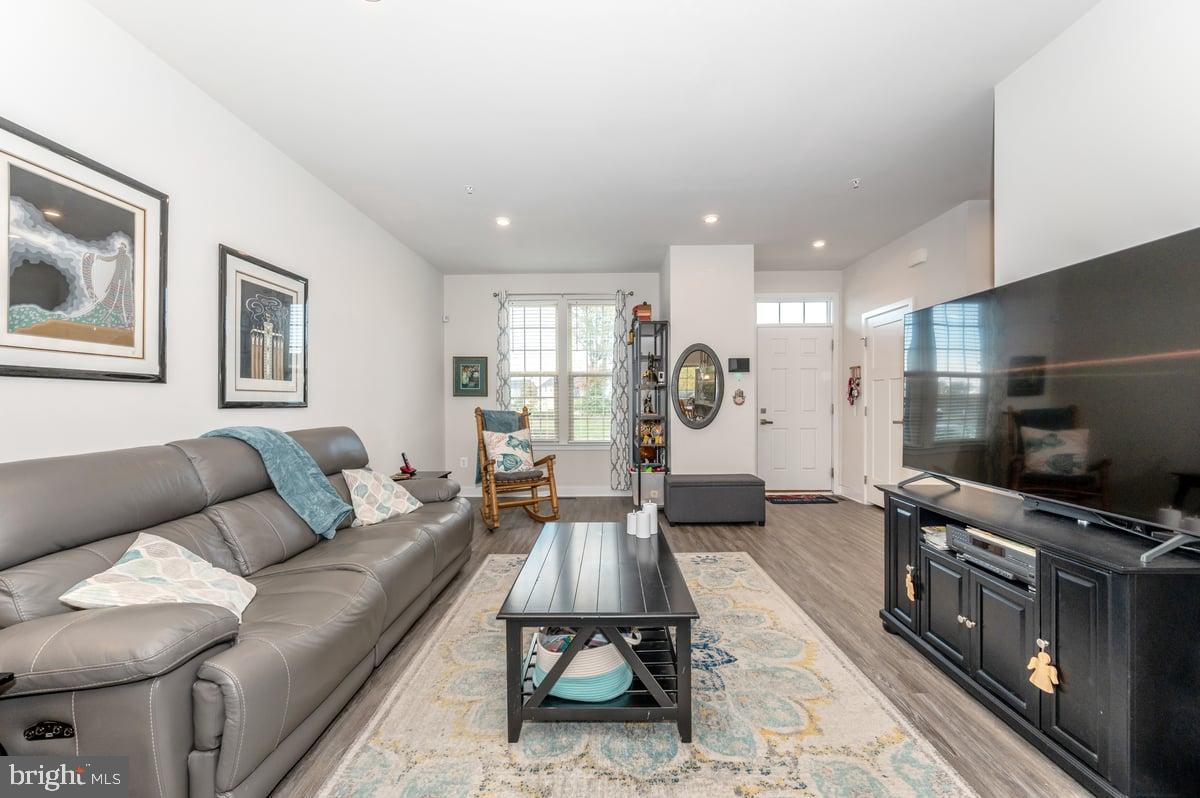 LAKE LINGANORE EAGLEHEAD - Residential