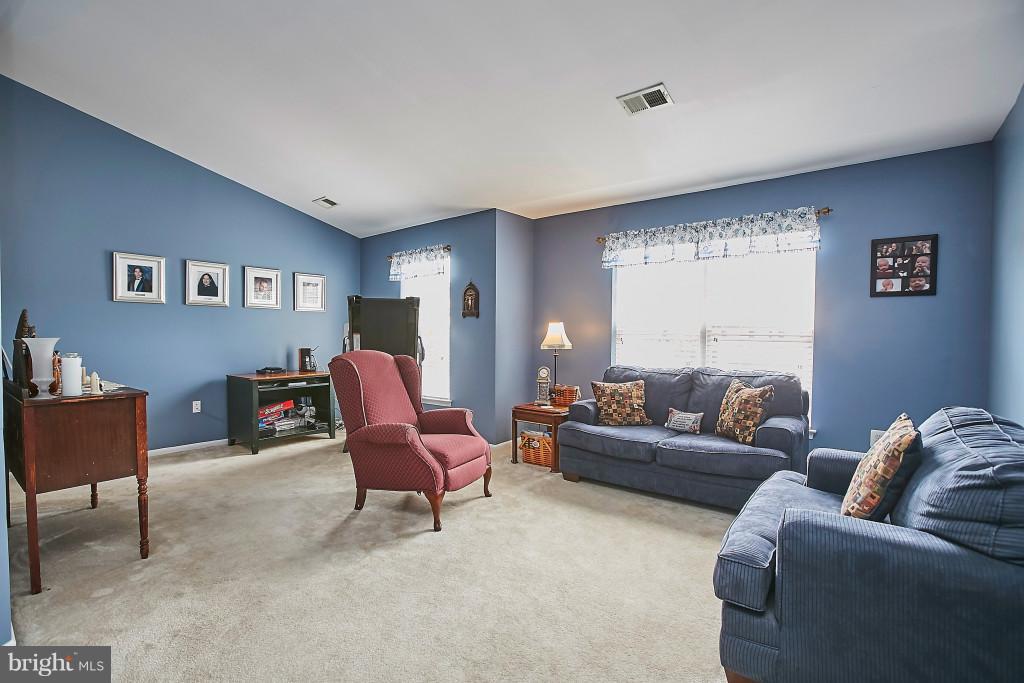 STRATFORD PLACE - Residential