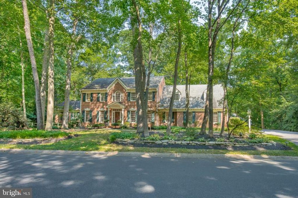 Photo of 1054 Hunters Path, Lancaster, PA 17601 (MLS # PALA2055016)