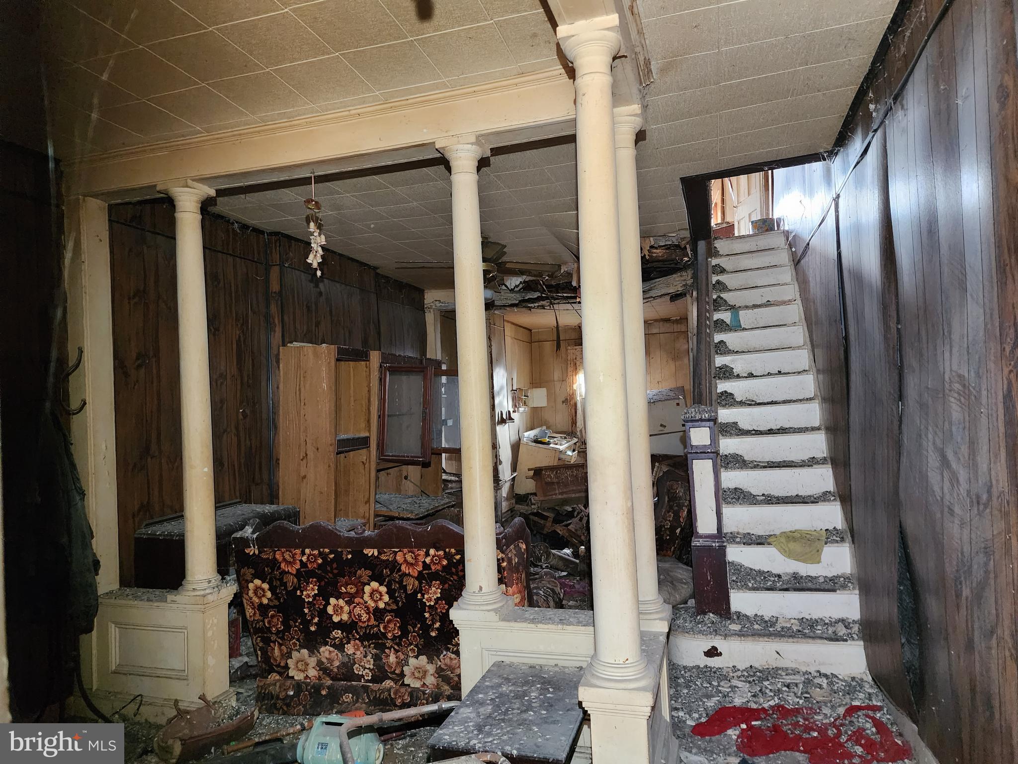 MILL HILL - Residential