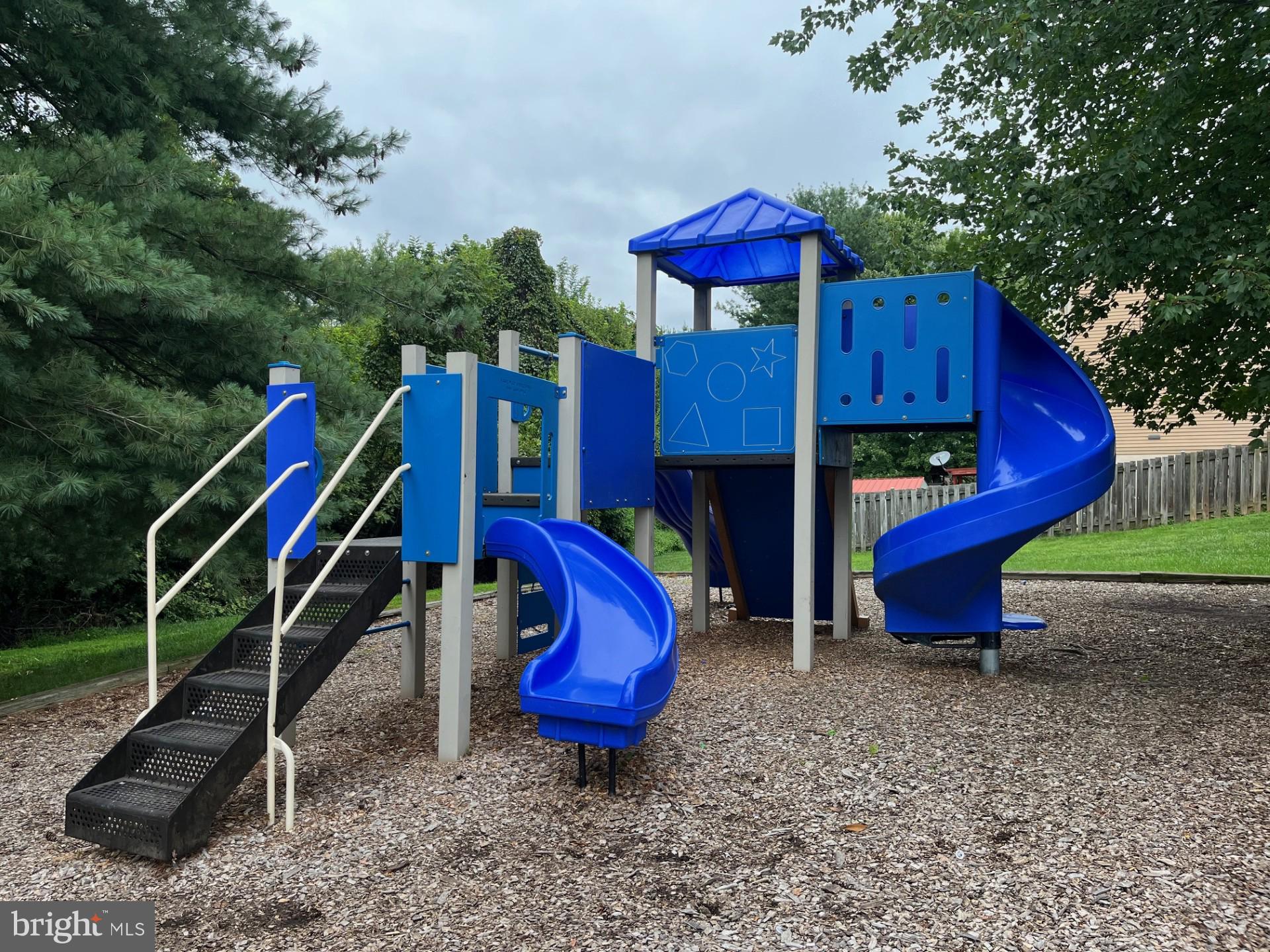 MIDDLEBROOK COMMONS - Residential