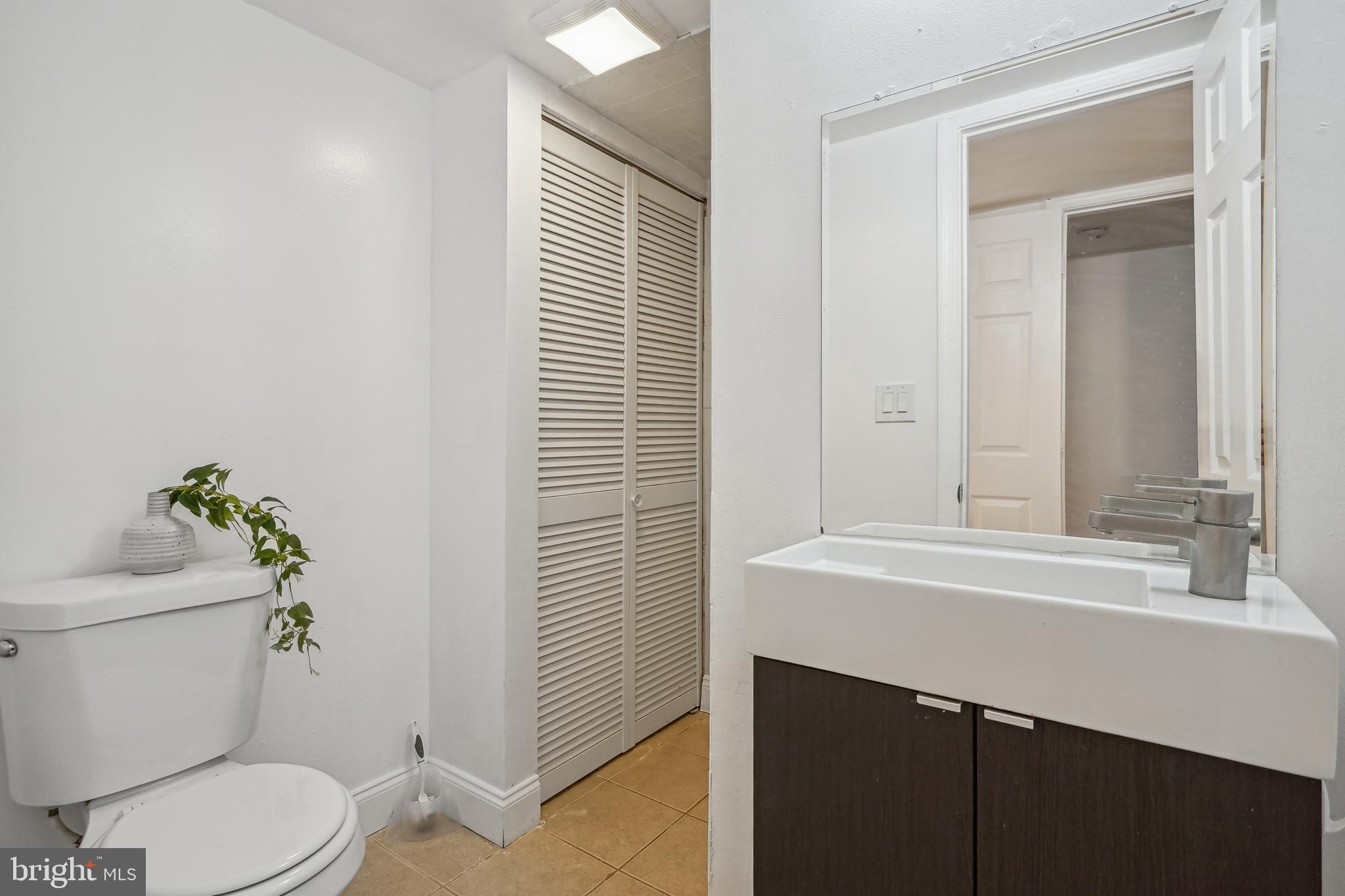 MIDDLEBROOK COMMONS - Residential