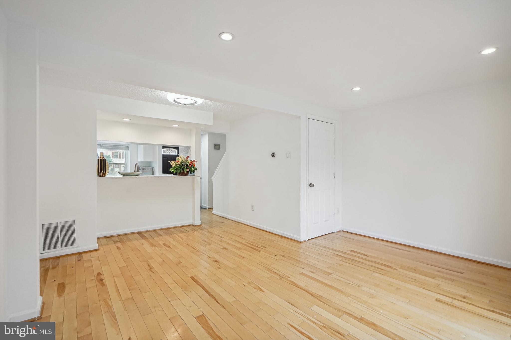 MIDDLEBROOK COMMONS - Residential