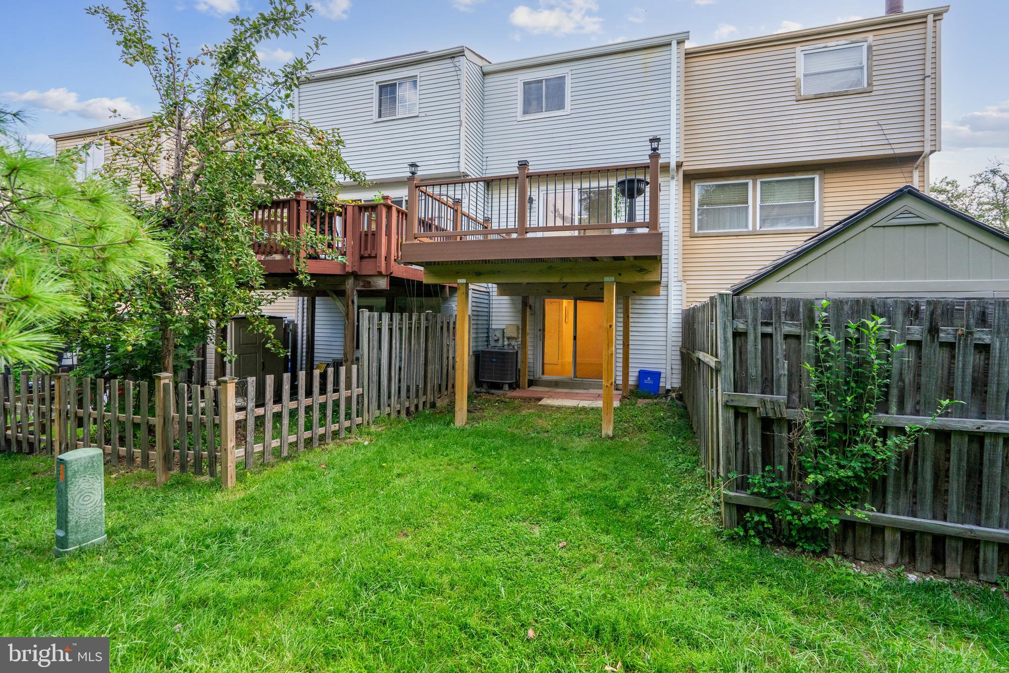 MIDDLEBROOK COMMONS - Residential