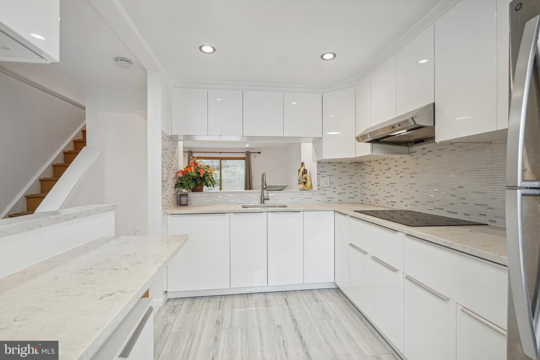 MIDDLEBROOK COMMONS - Residential